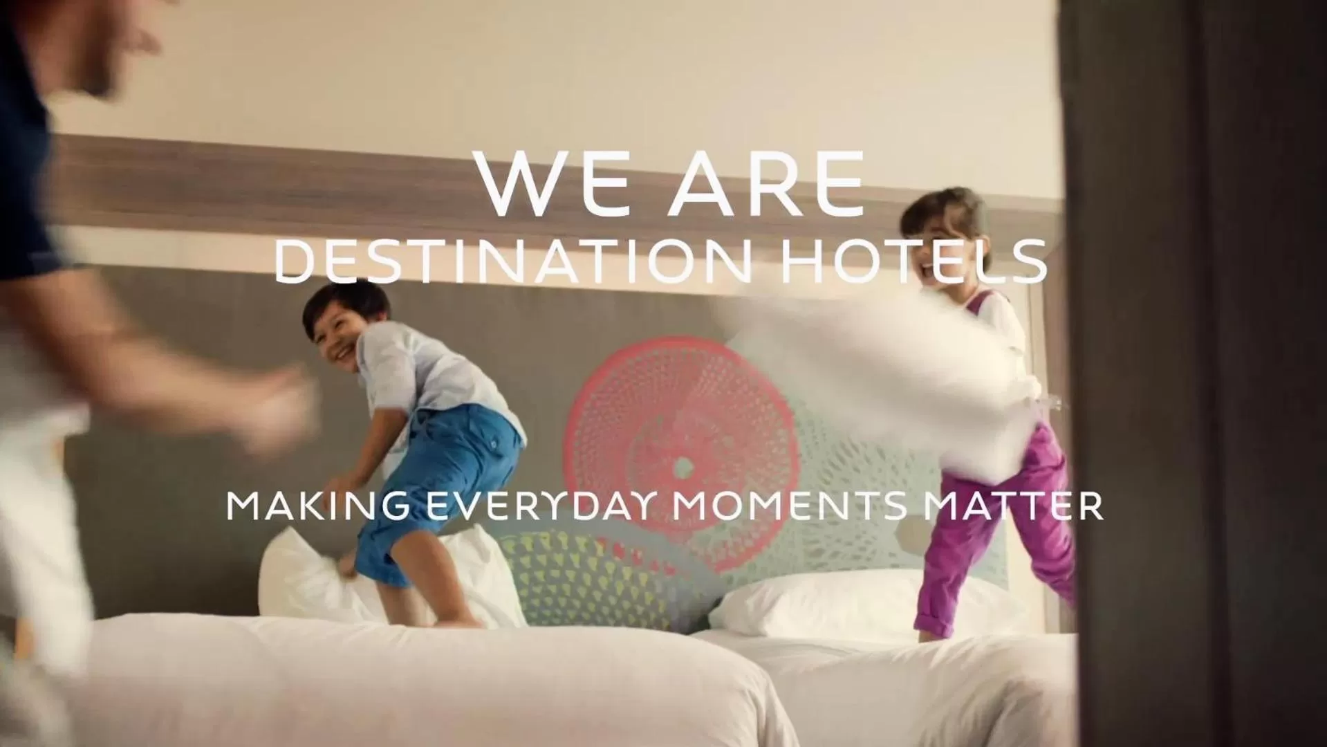 Bedroom, Bed in Novotel Chennai OMR