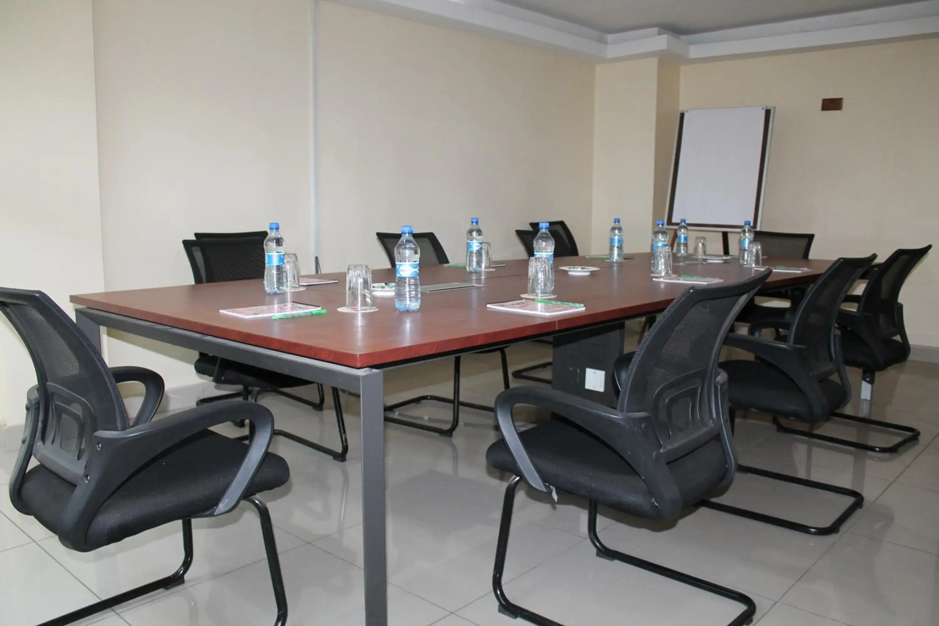 Meeting/conference room in Airport Landing Hotel