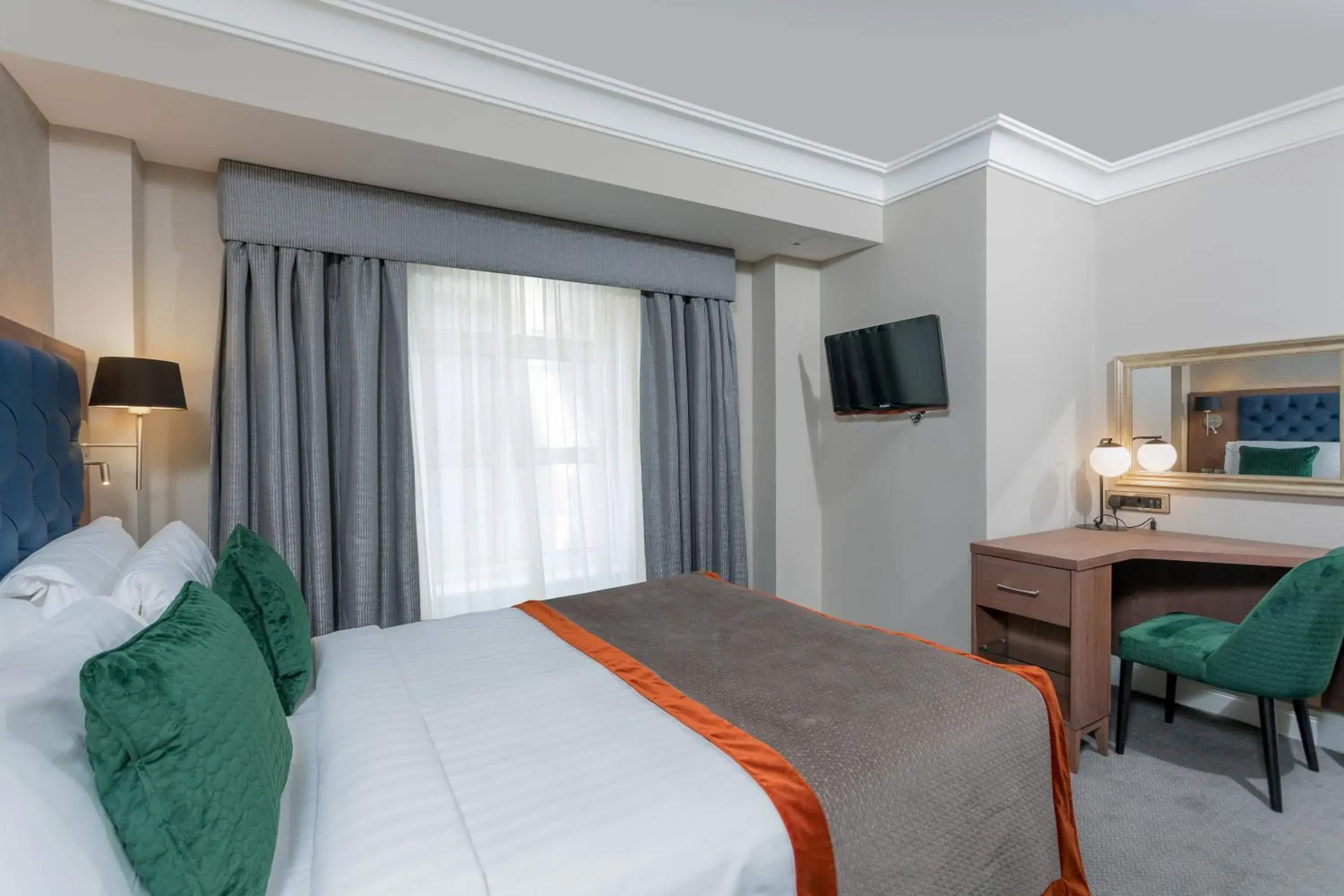 Photo of the whole room, Bed in The Fleet Photo of the whole room, Bed in The Fleet