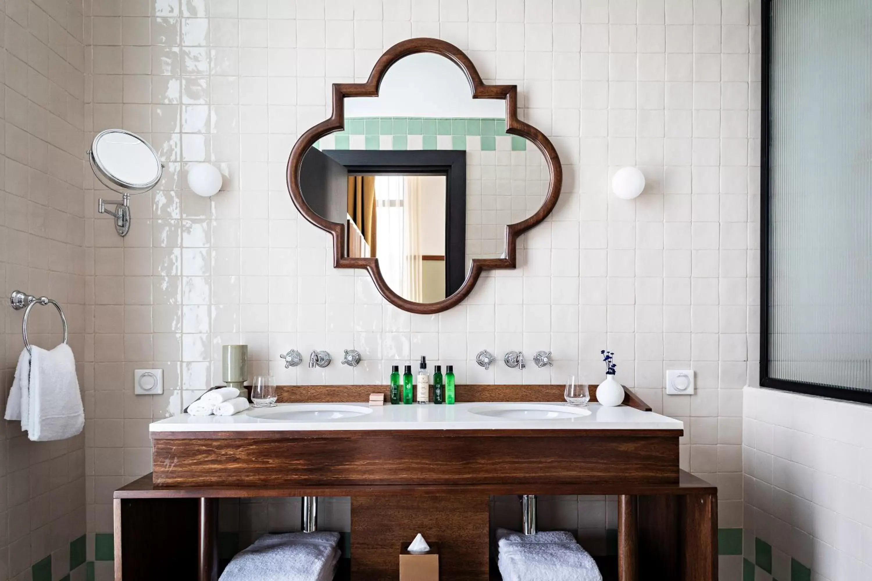 Bathroom in La Maison Palmier Abidjan, a Member of Design Hotels