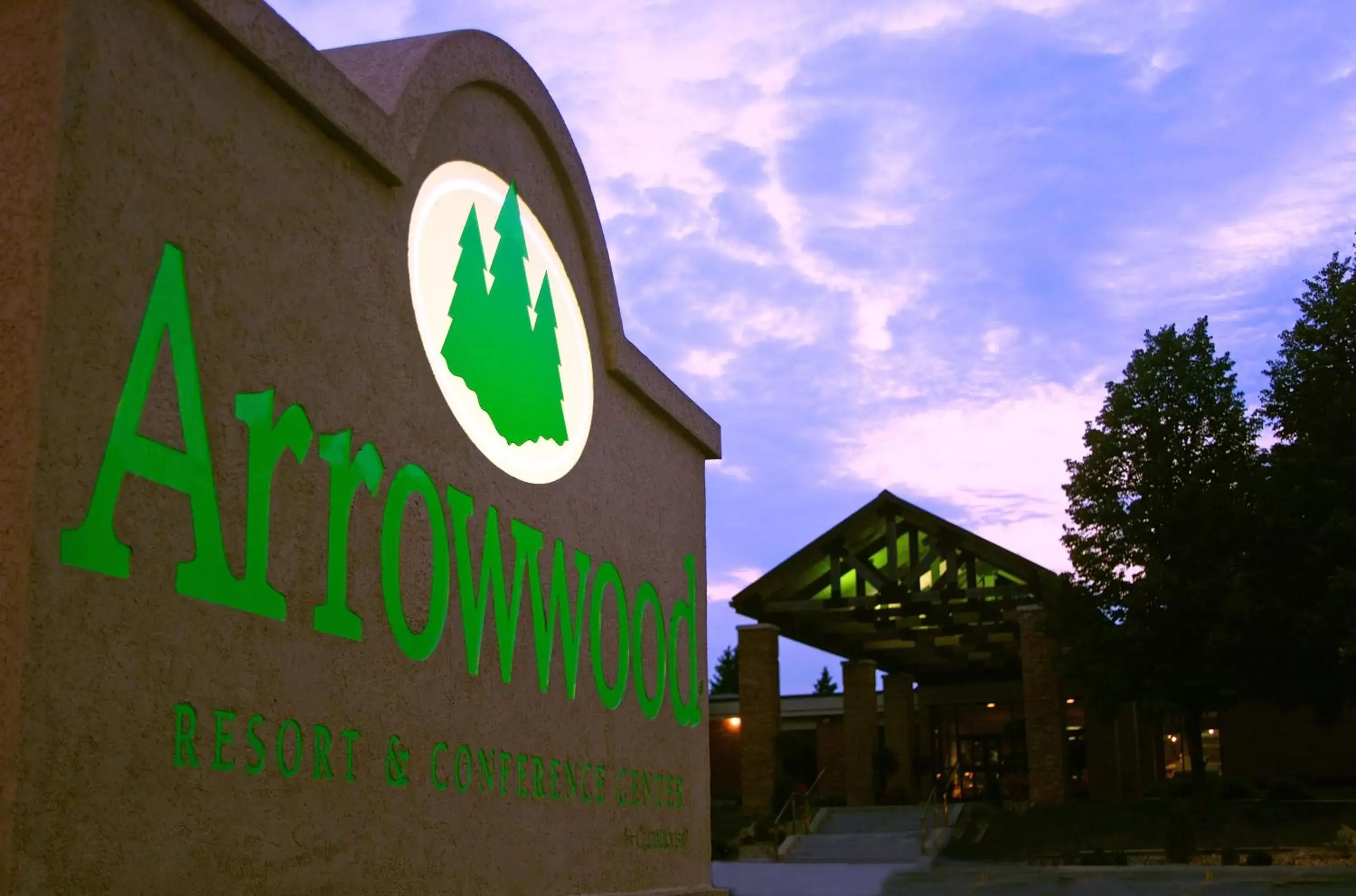 Facade/entrance, Property Building in Arrowwood Resort and Conference Center