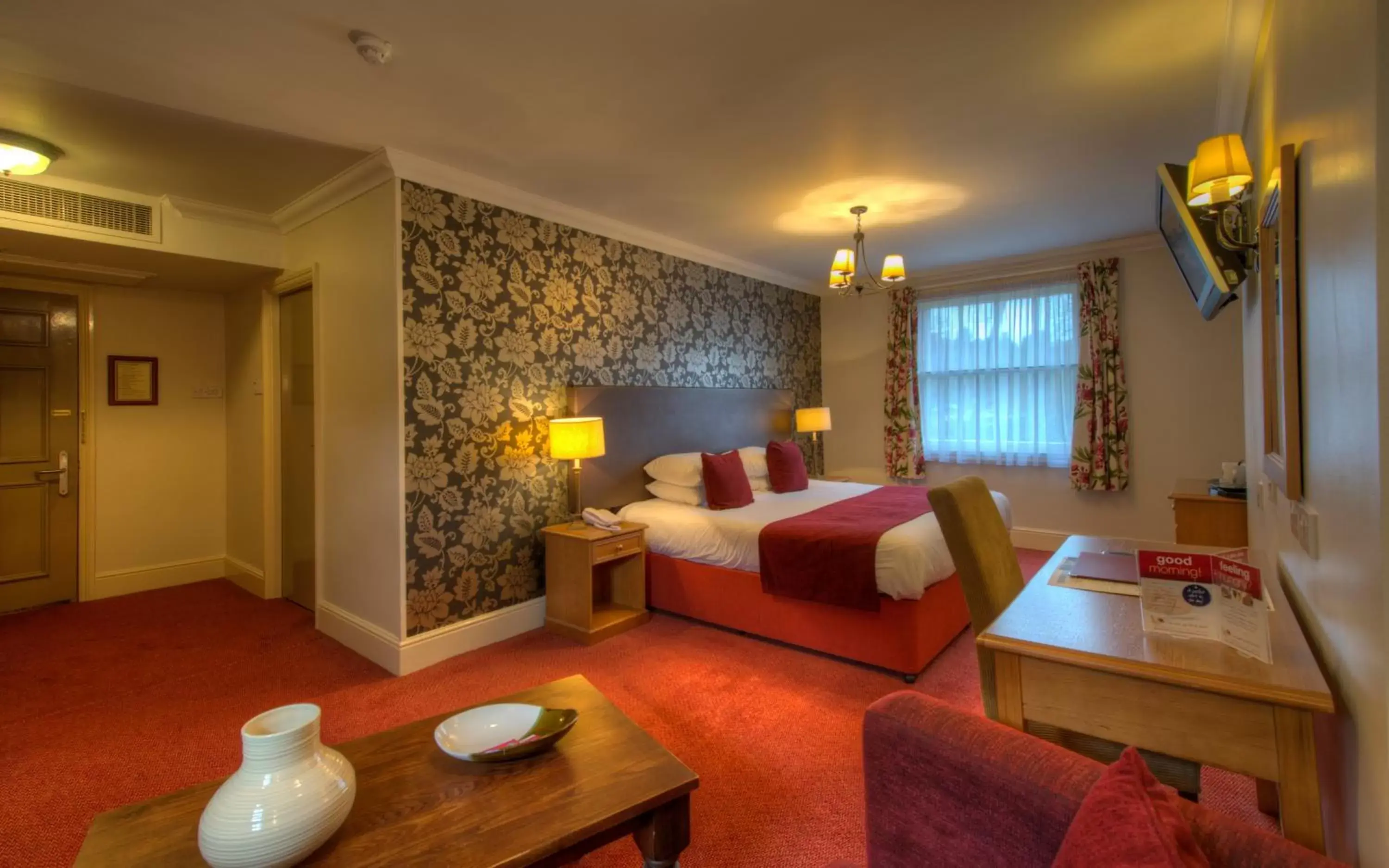 Bed, Seating Area in Wheatsheaf Hotel by Chef & Brewer Collection