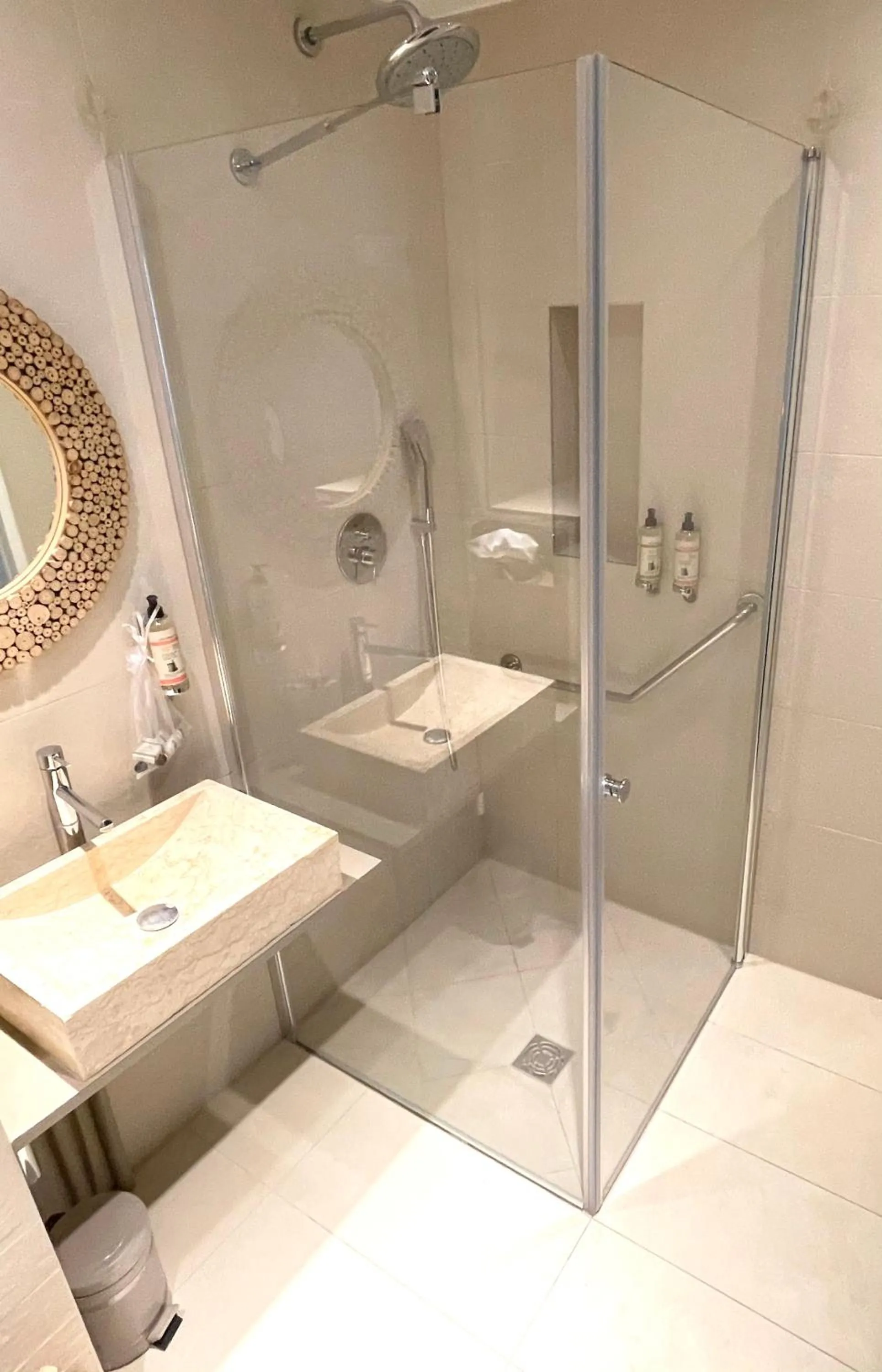 Bathroom in La Finca Hôtel & Spa