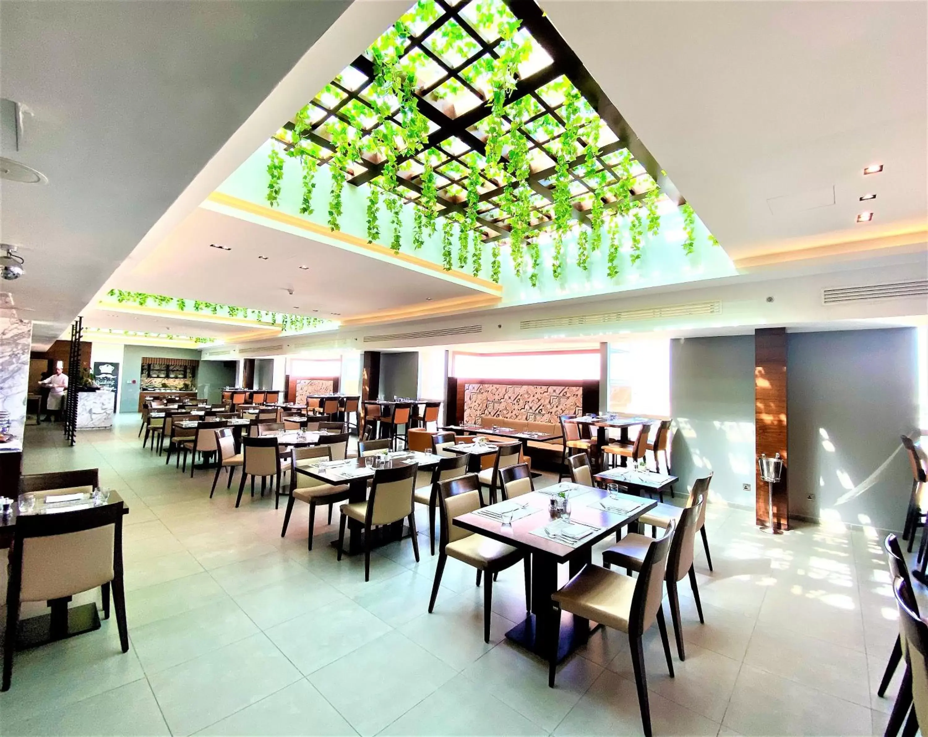 Restaurant/Places to Eat in Millennium Hotel Doha