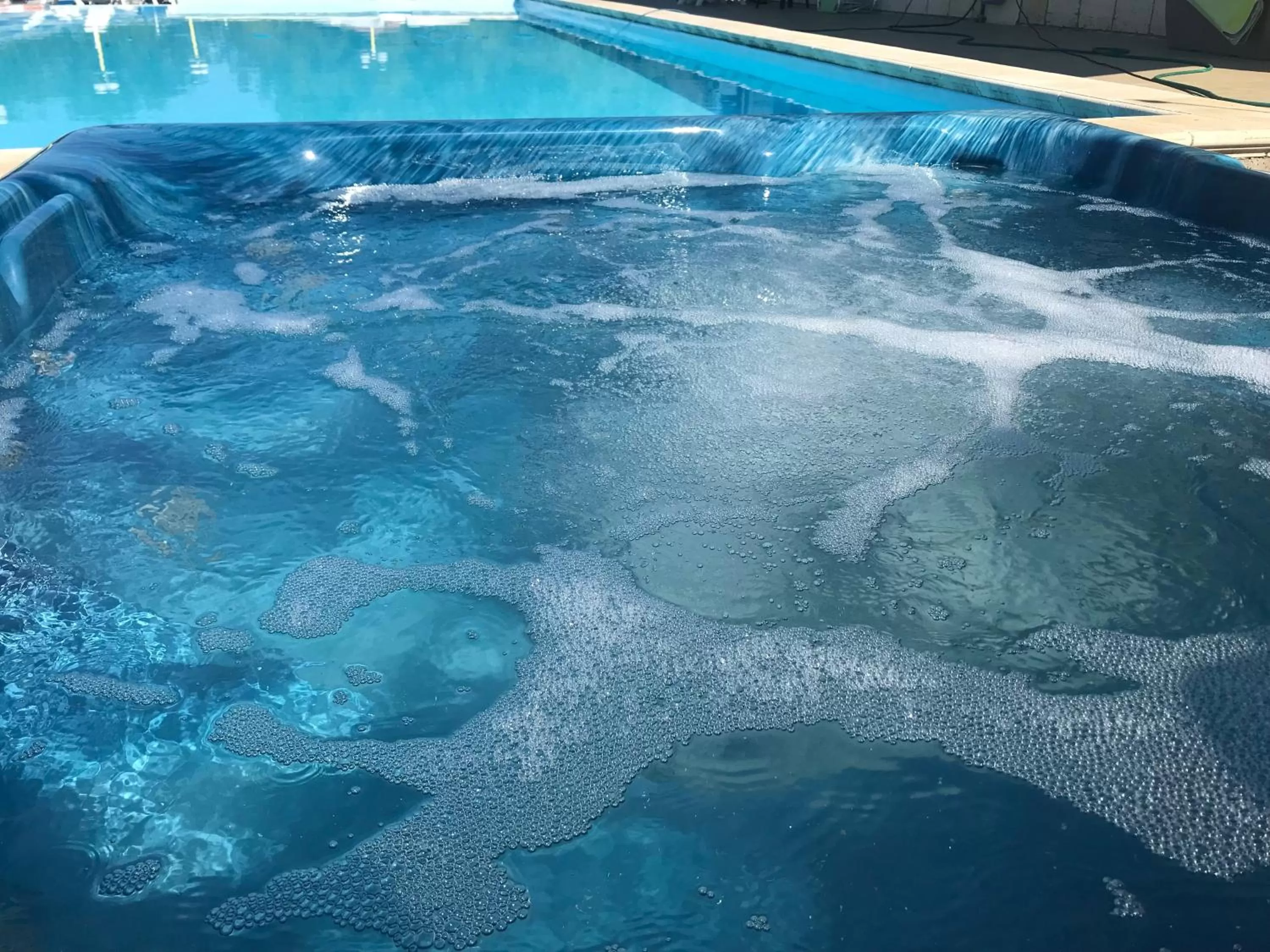 Hot Tub in Green Park Hotel & Residence