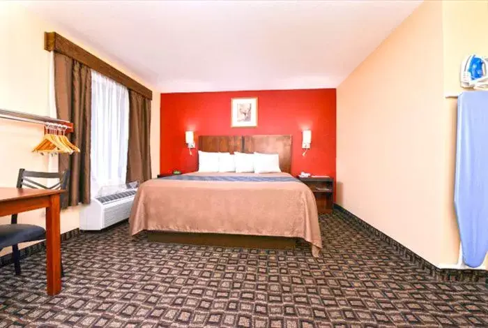 Bedroom, Bed in Americas Best Value Inn-Near NRG Park/Medical Center