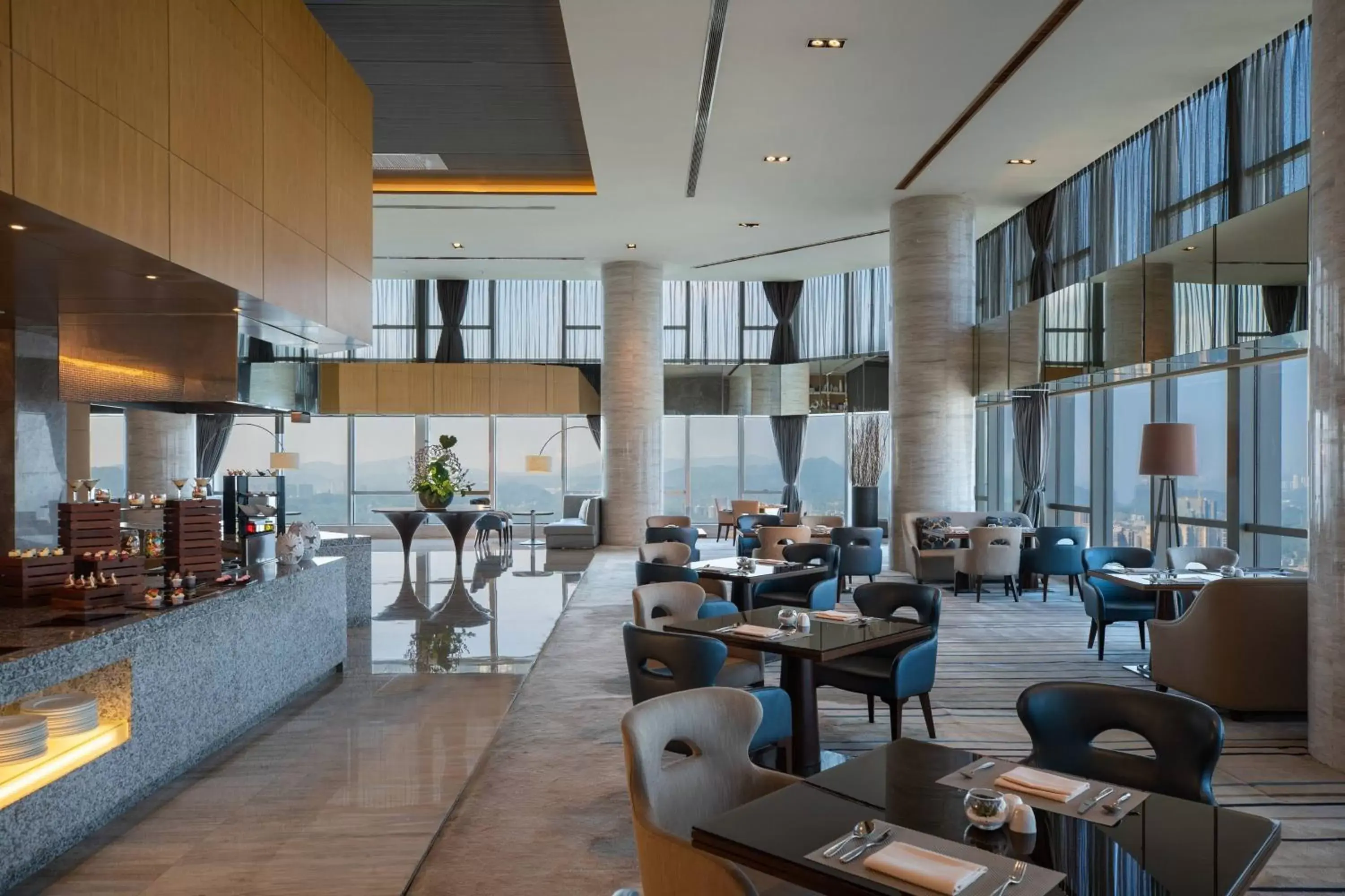 Lounge or bar, Restaurant/Places to Eat in Renaissance Huizhou Hotel