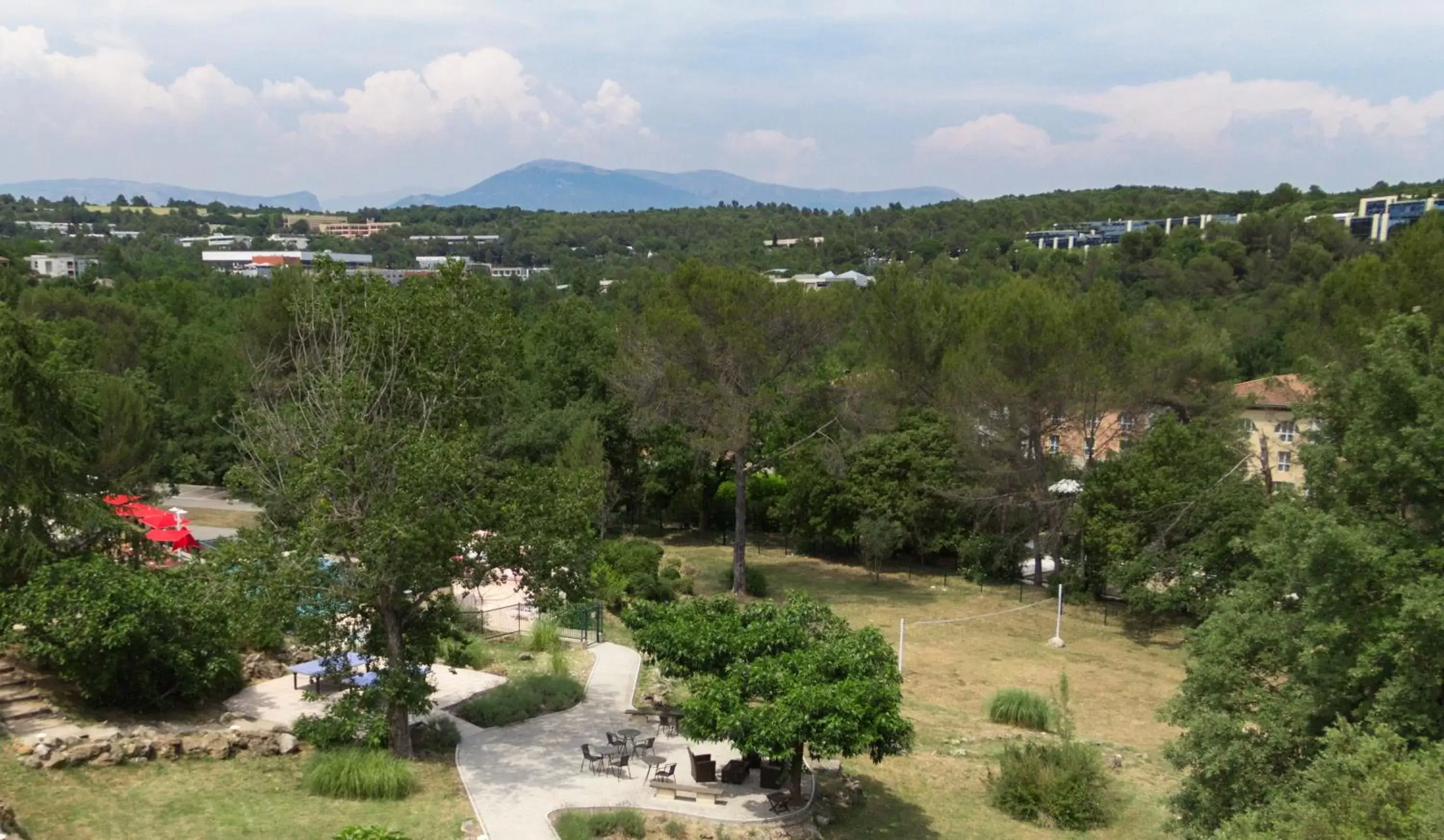 Garden in ibis Antibes Sophia-Antipolis