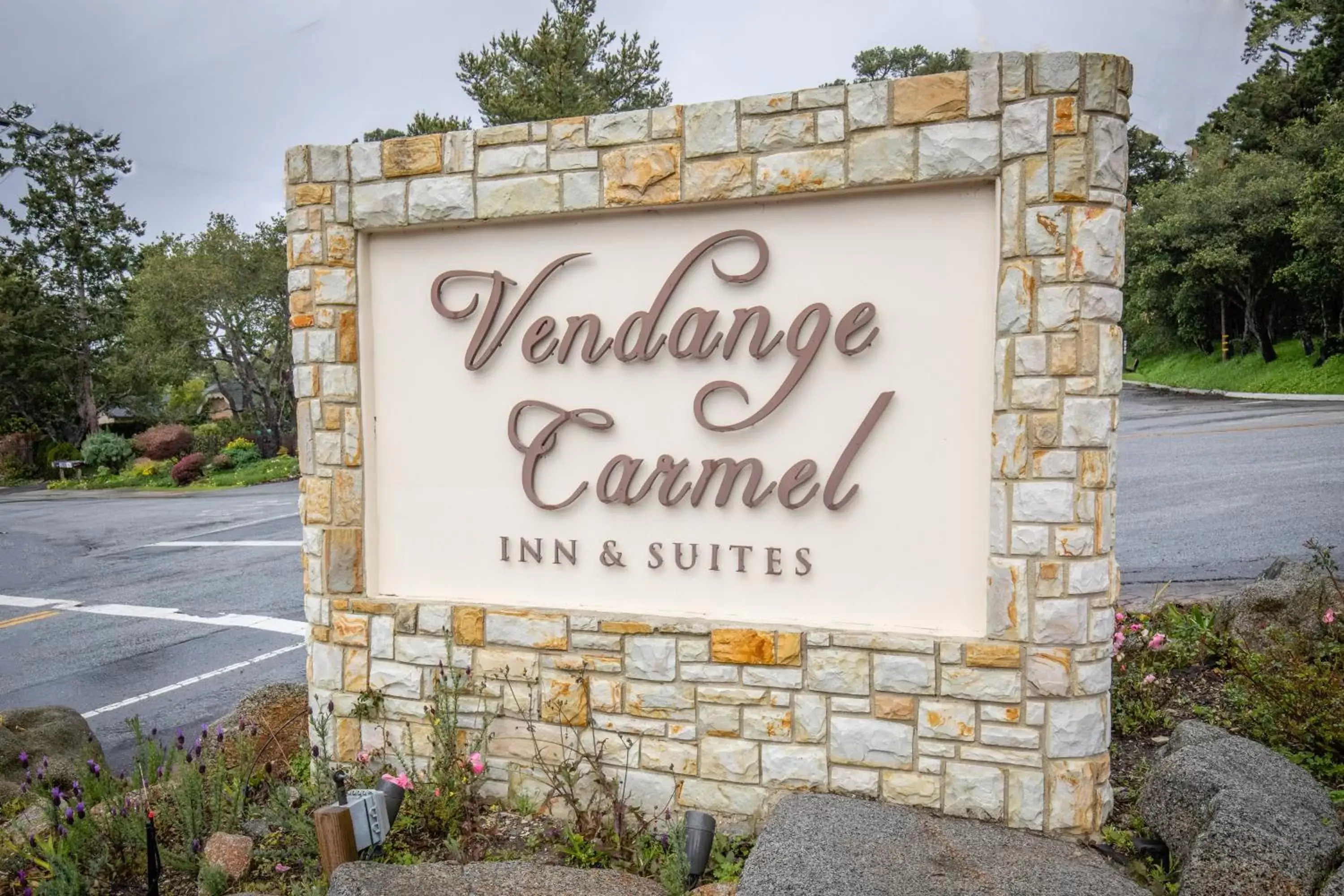 Property logo or sign, Property Logo/Sign in The Vendange Carmel Inn & Suites