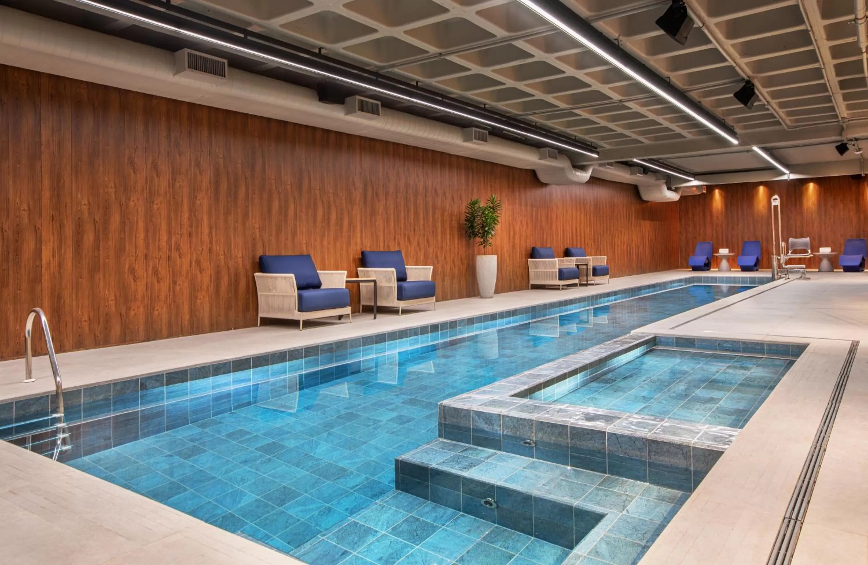 Swimming pool in Meliá Paulista