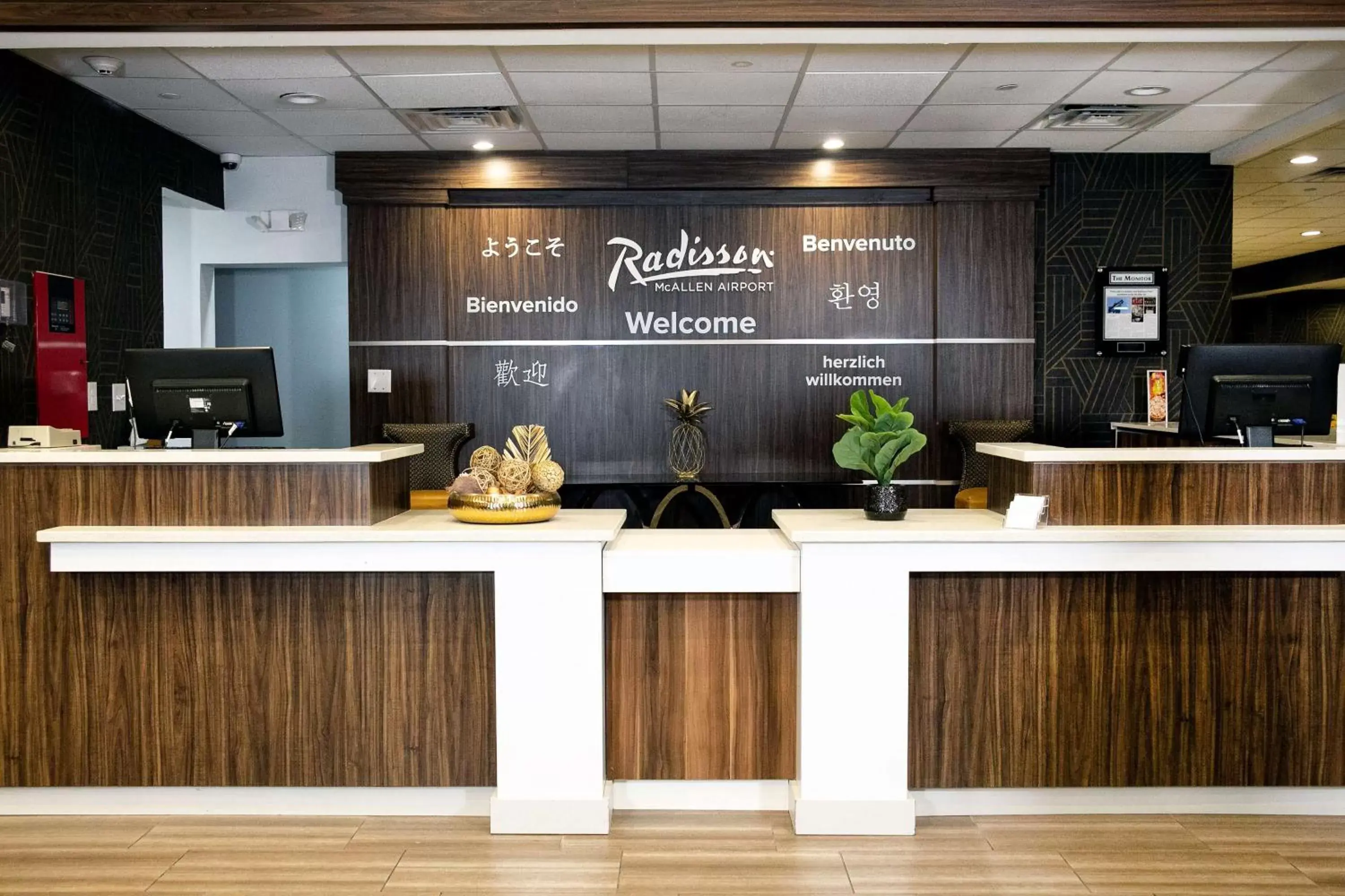 Lobby or reception, Lobby/Reception in Radisson Hotel McAllen Airport