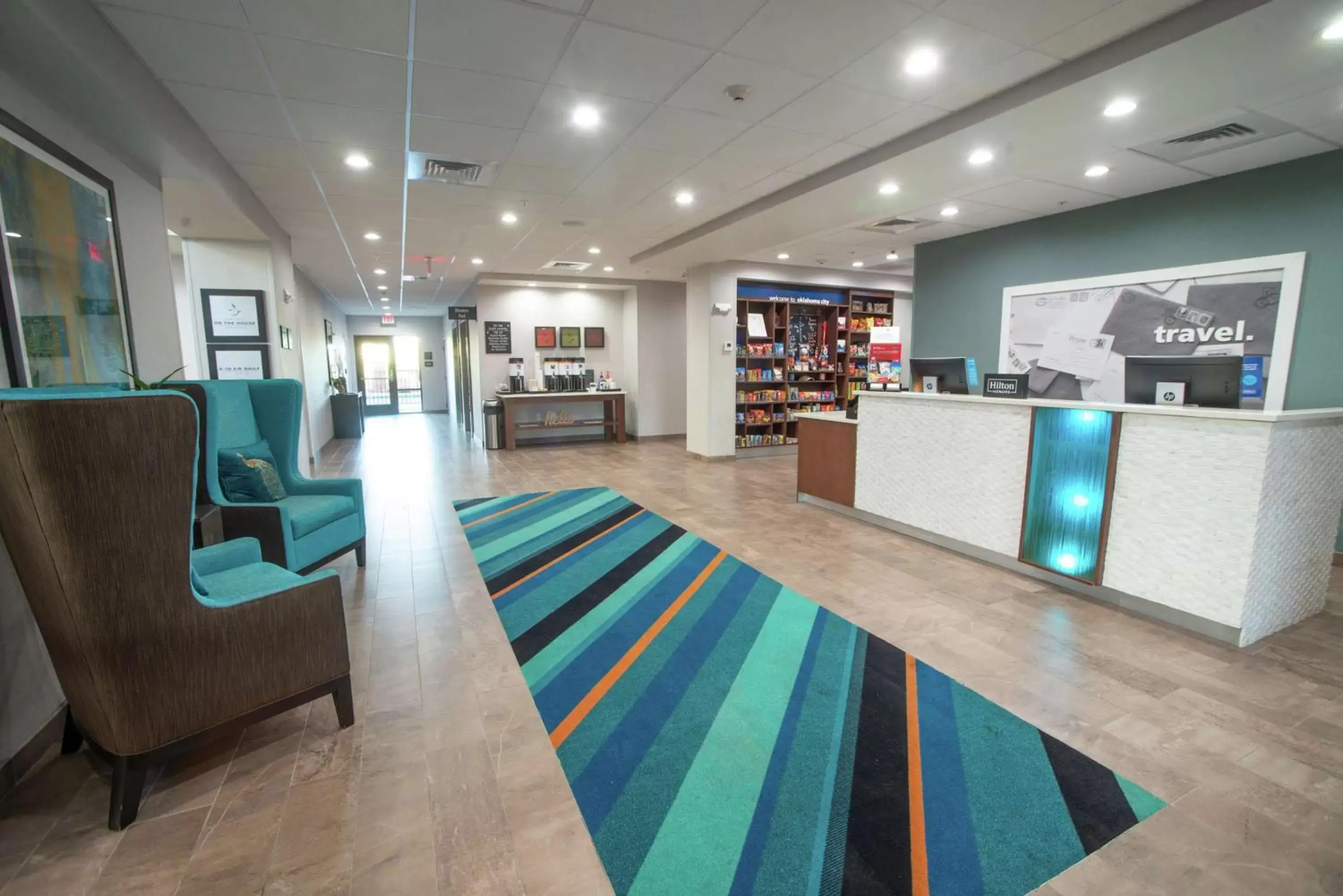 Living room, Lobby/Reception in Hampton Inn & Suites Oklahoma City/Quail Springs