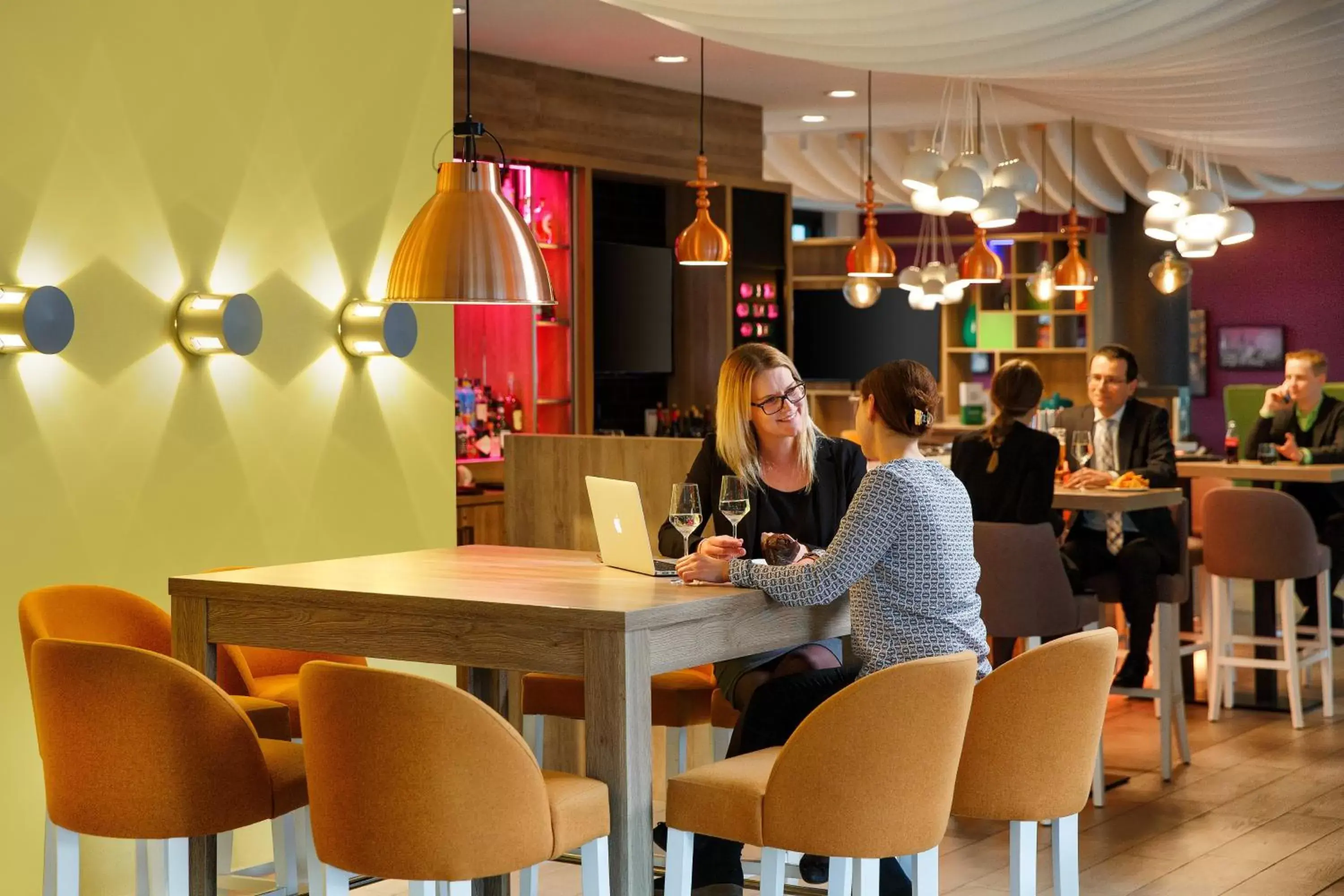 Property building, Restaurant/Places to Eat in Holiday Inn Düsseldorf City – Toulouser Allee, an IHG Hotel