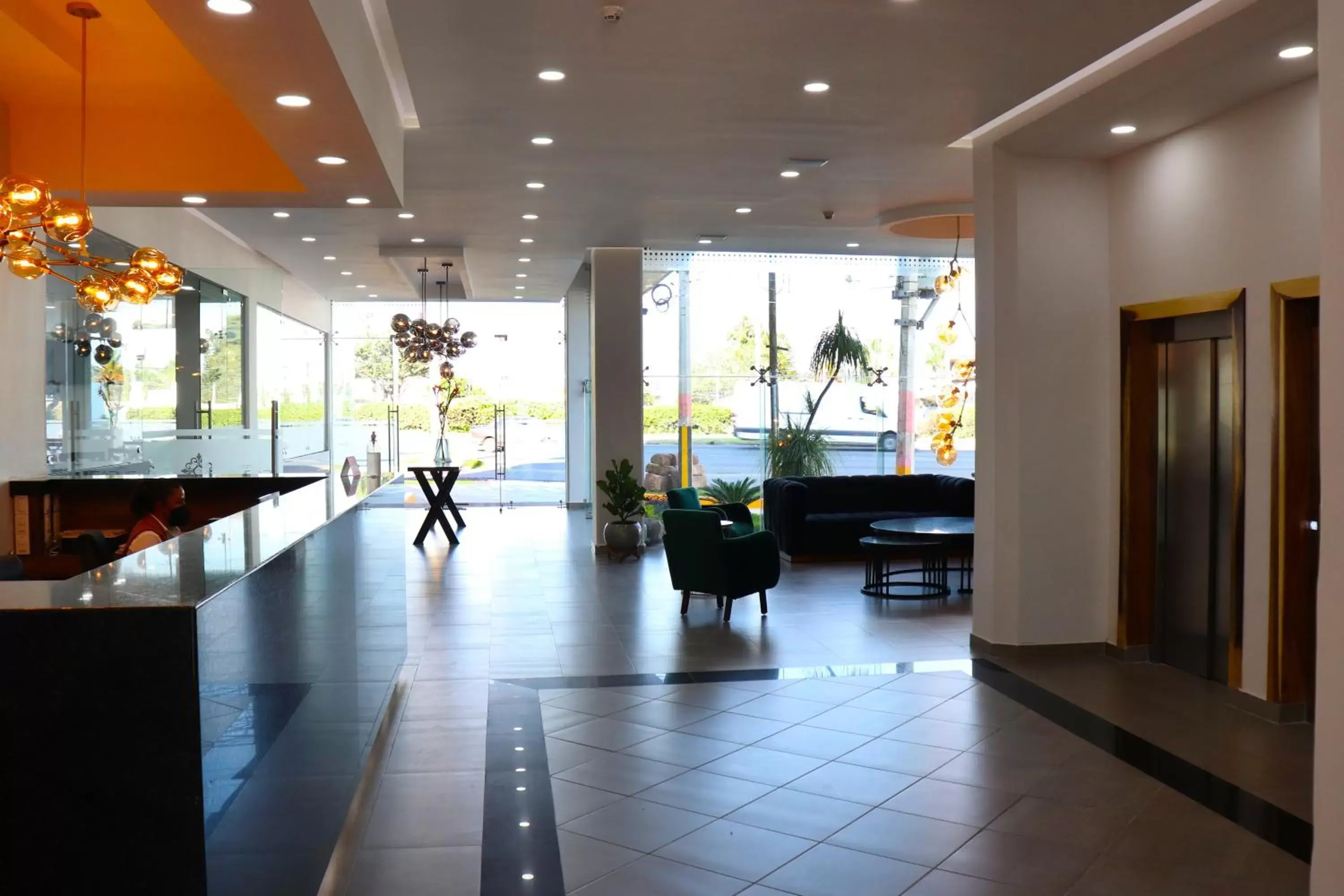 Lobby or reception in Hotel Bugari Aeropuerto Guadalajara