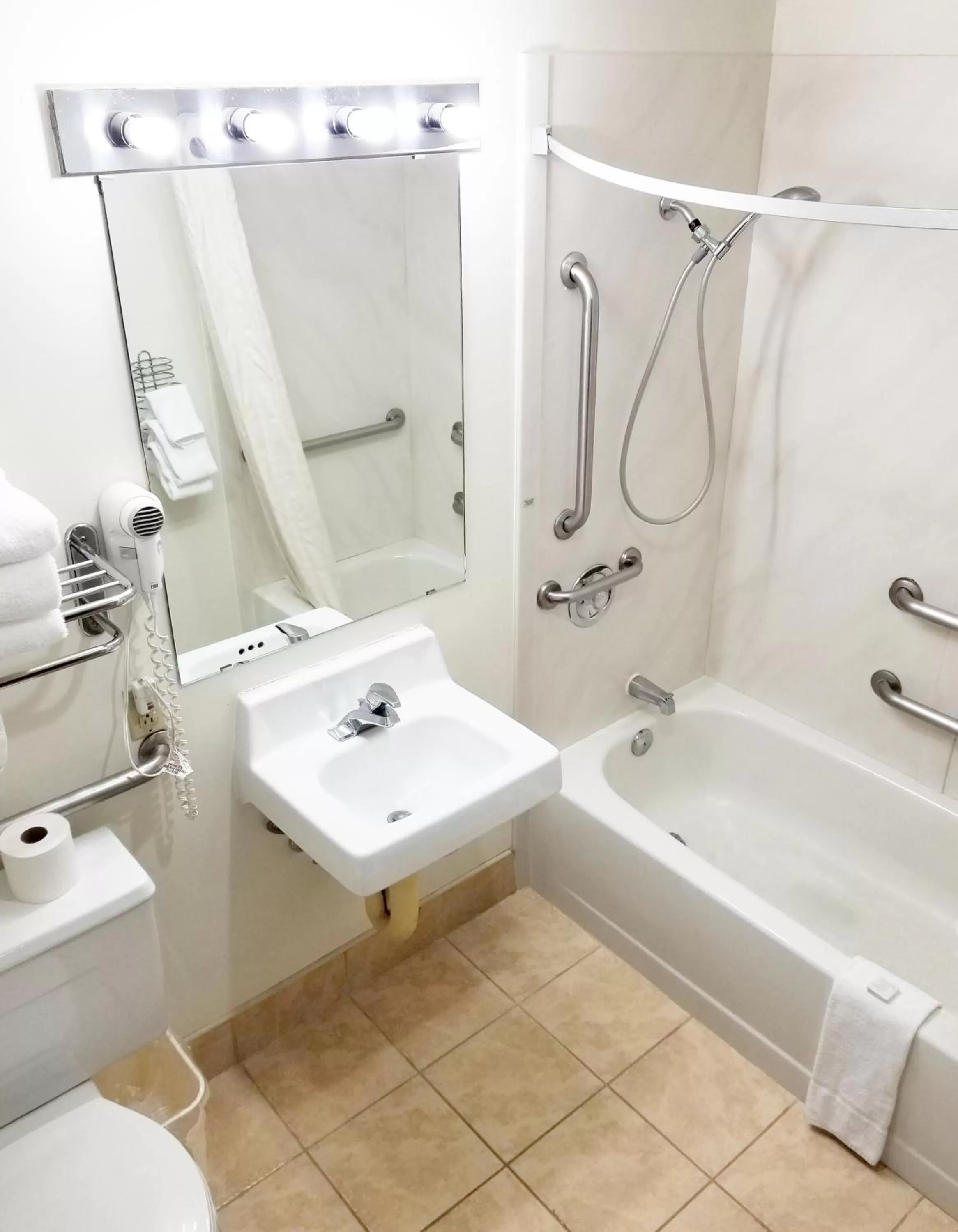 Bathroom in Alex Hotel and Suites