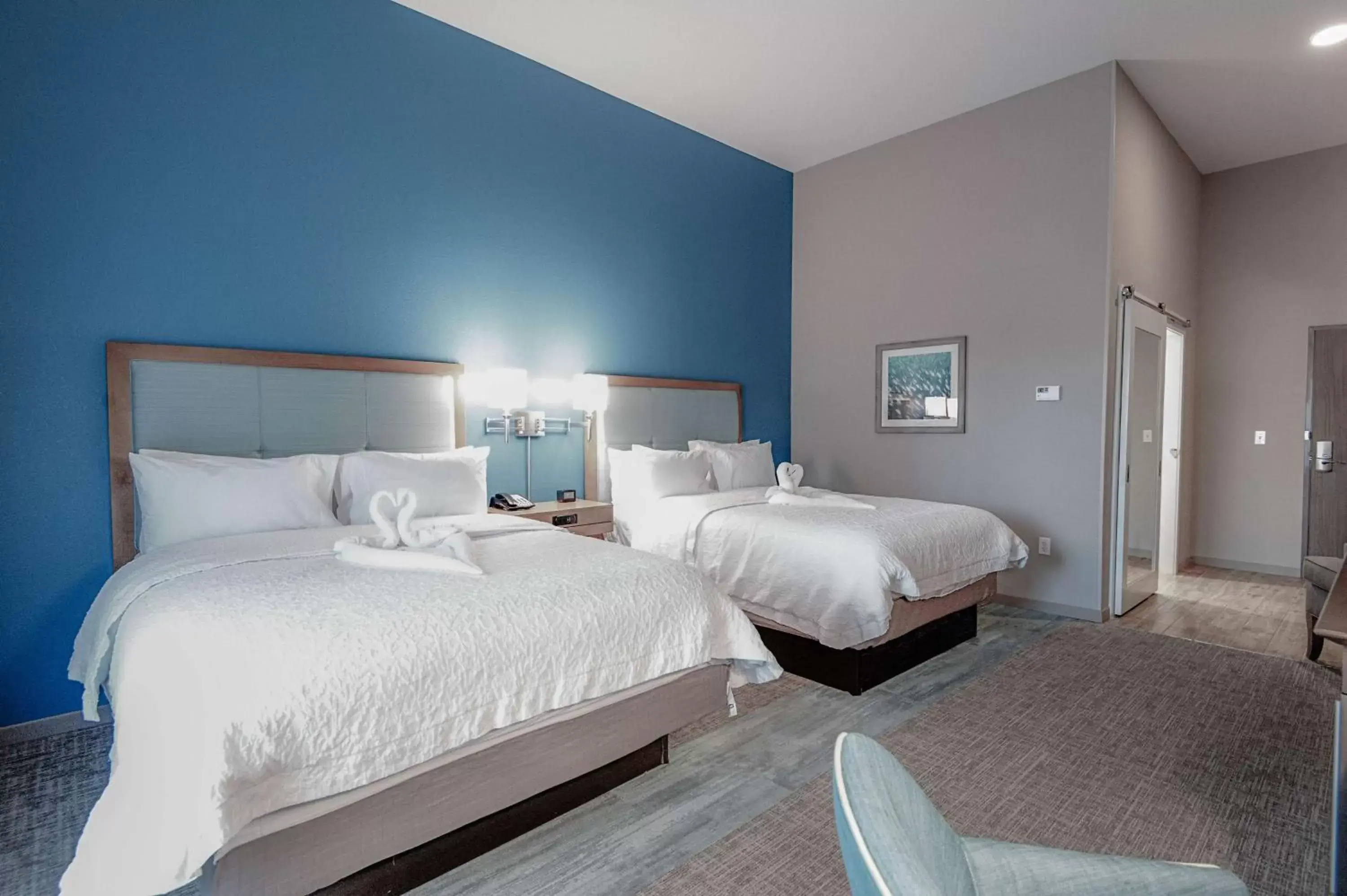 Bedroom, Bed in Hampton Inn & Suites Mary Esther-Fort Walton Beach, Fl