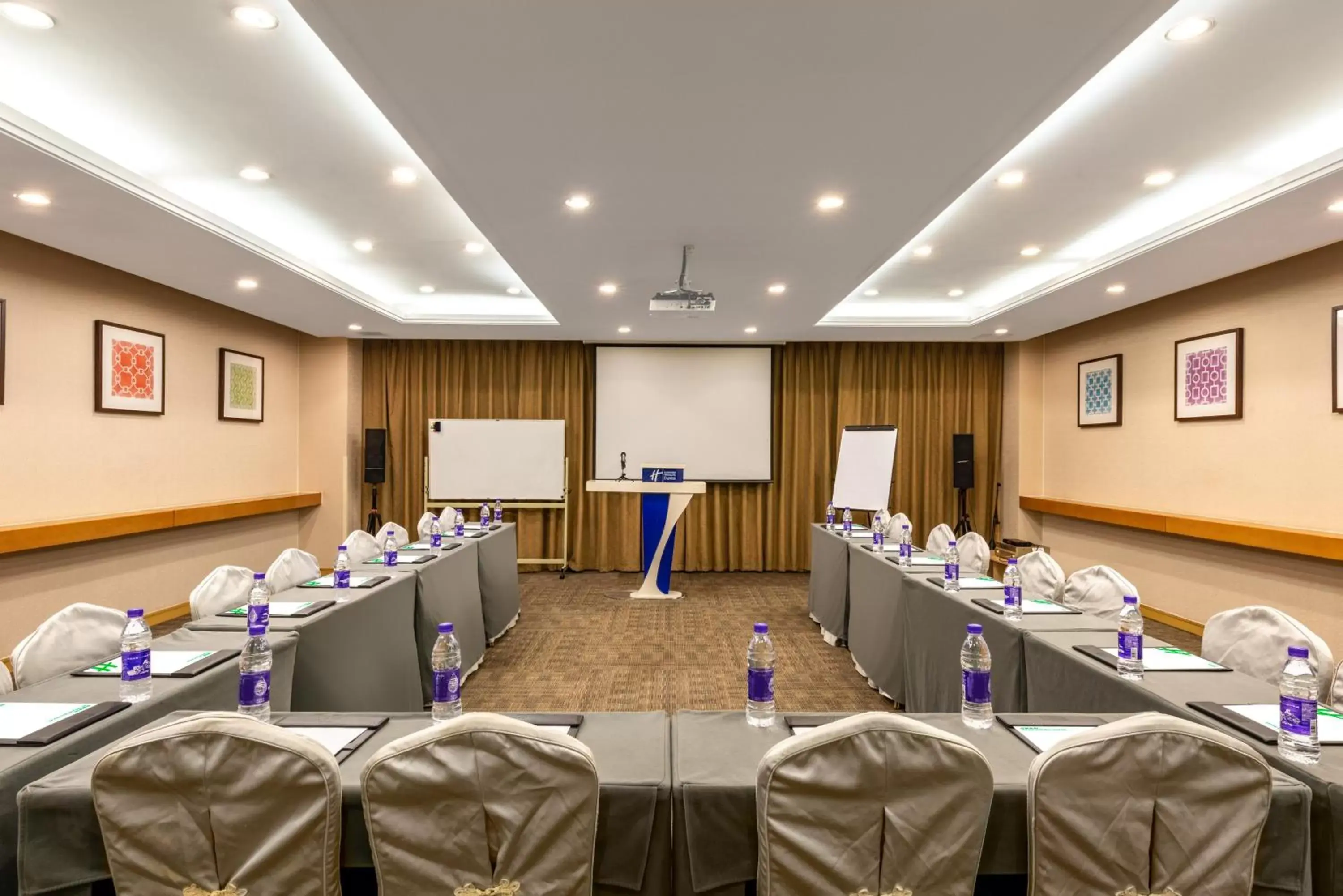 Meeting/conference room in Holiday Inn Express Shangdi Beijing, an IHG Hotel