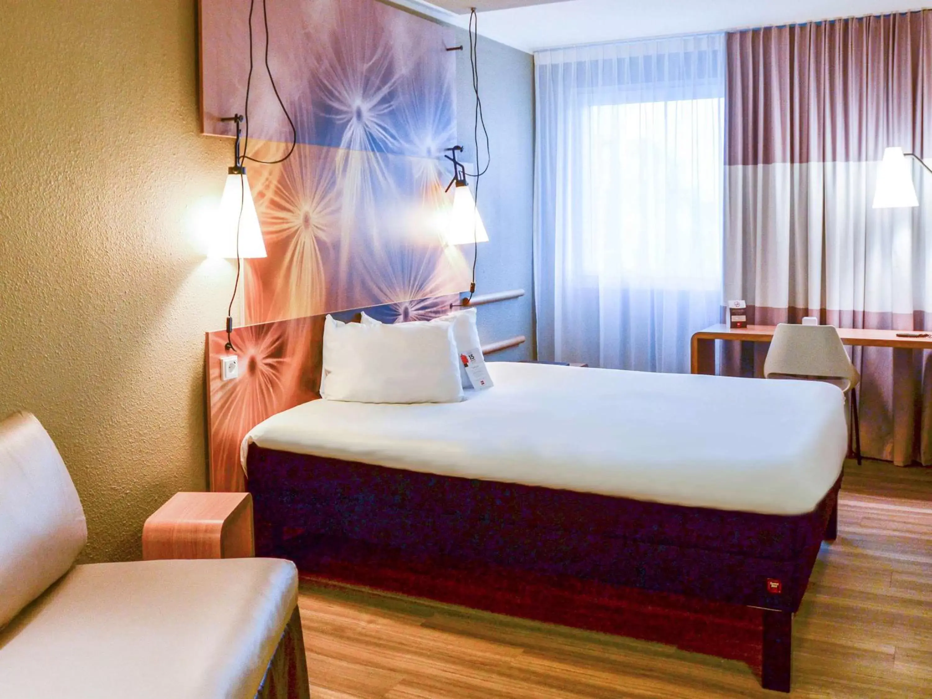 Photo of the whole room, Bed in ibis Hotel Frankfurt Airport