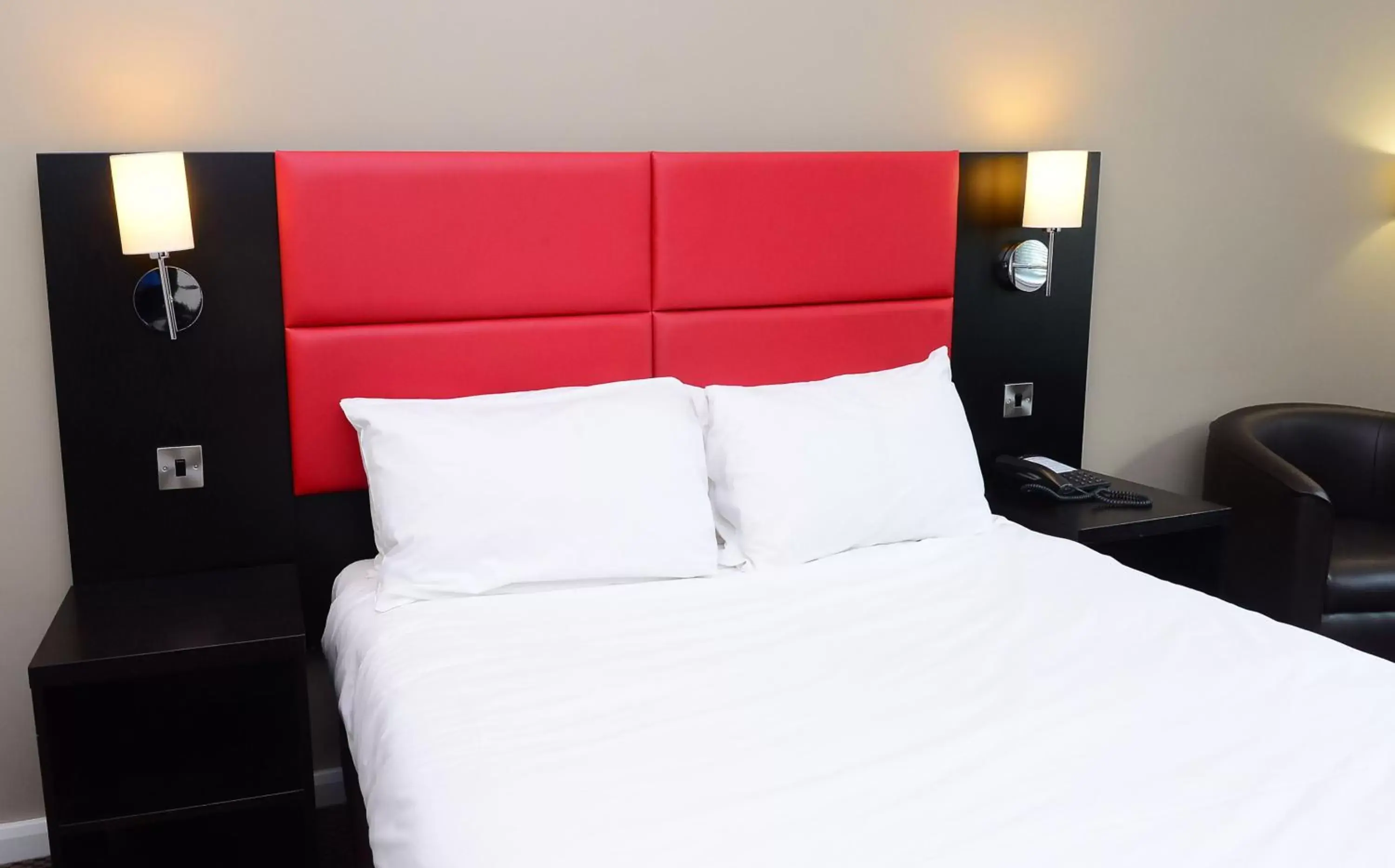 Bed in International Hotel Telford