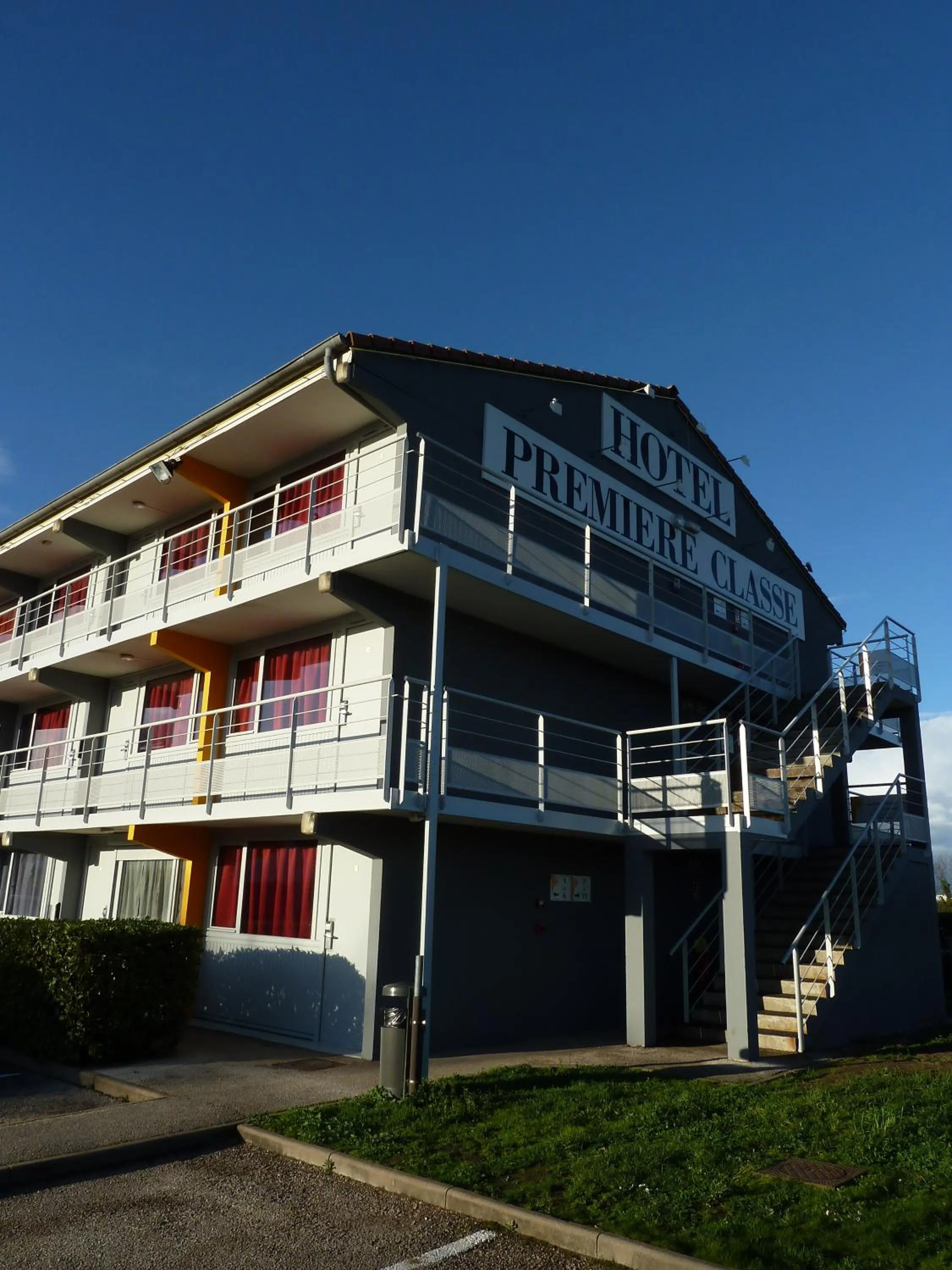 Property building in Première Classe Mâcon Sud