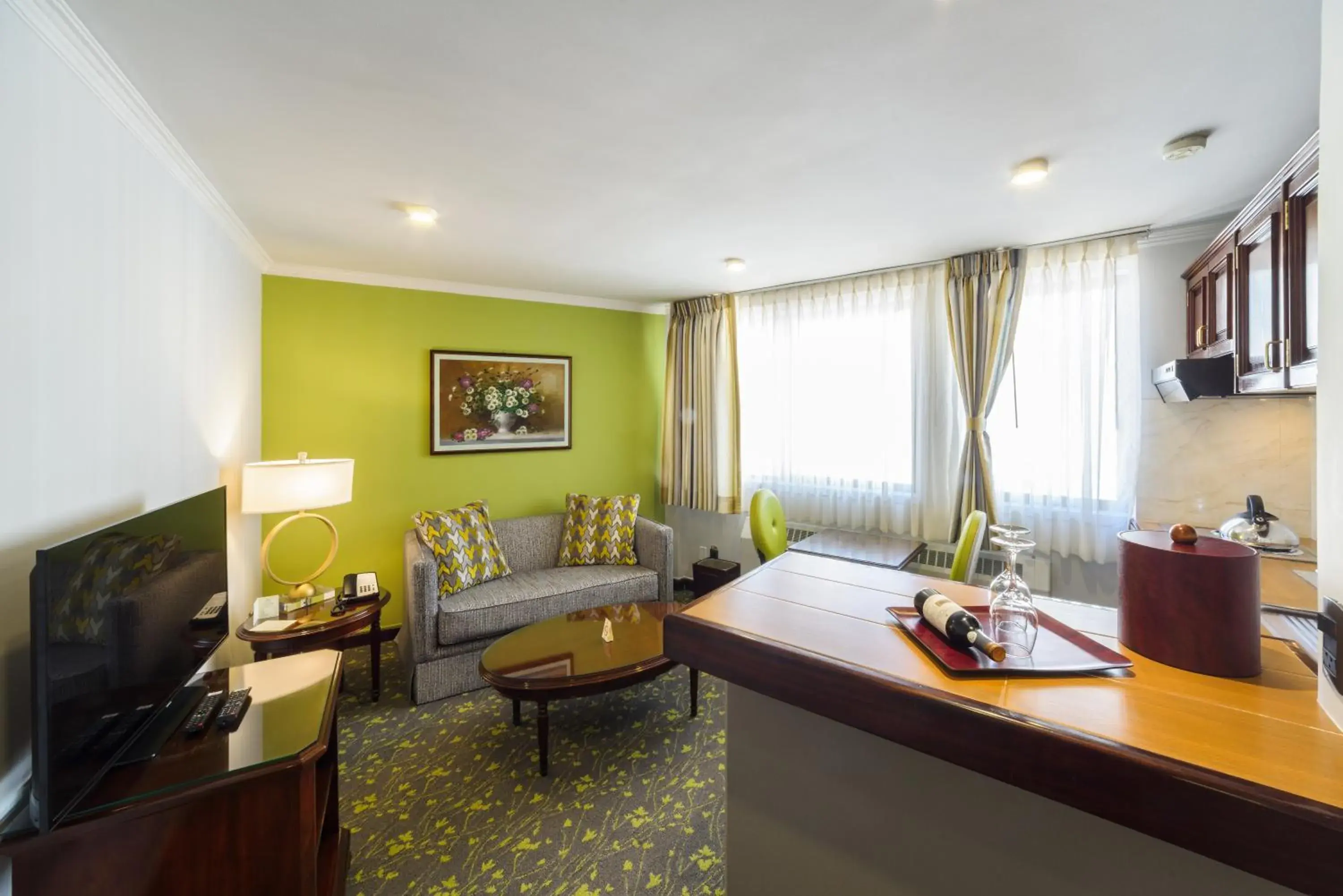 Living room, Bed in Ritz Apart Hotel Living room, Bed in Ritz Apart Hotel