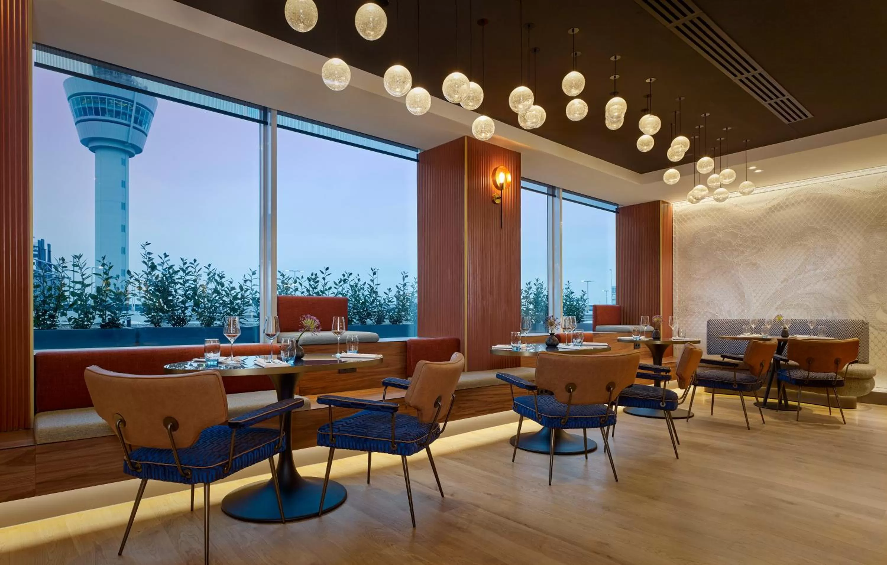 Restaurant/places to eat in Sheraton Amsterdam Airport Hotel and Conference Center