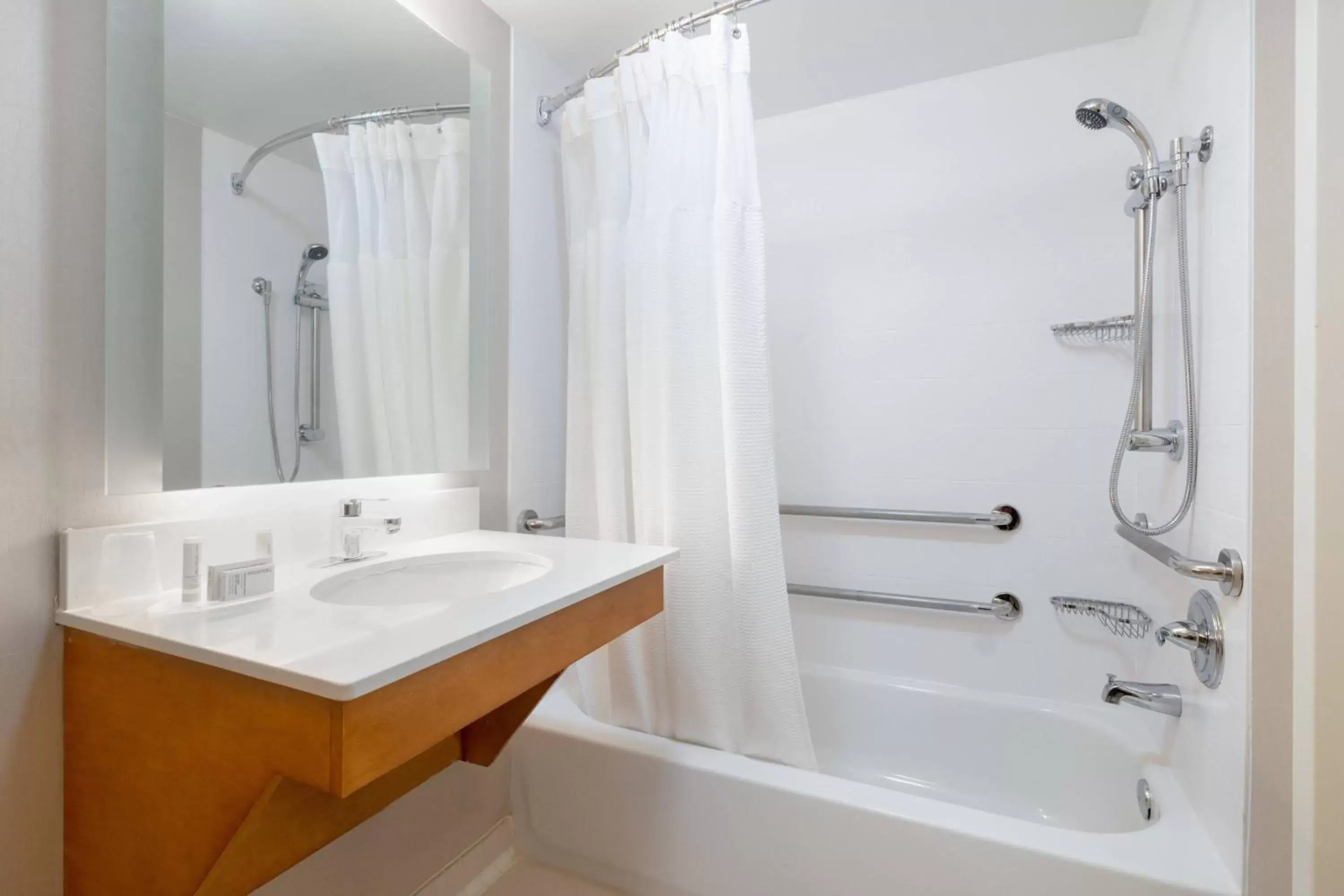 Bathroom in SpringHill Suites by Marriott Williamsburg