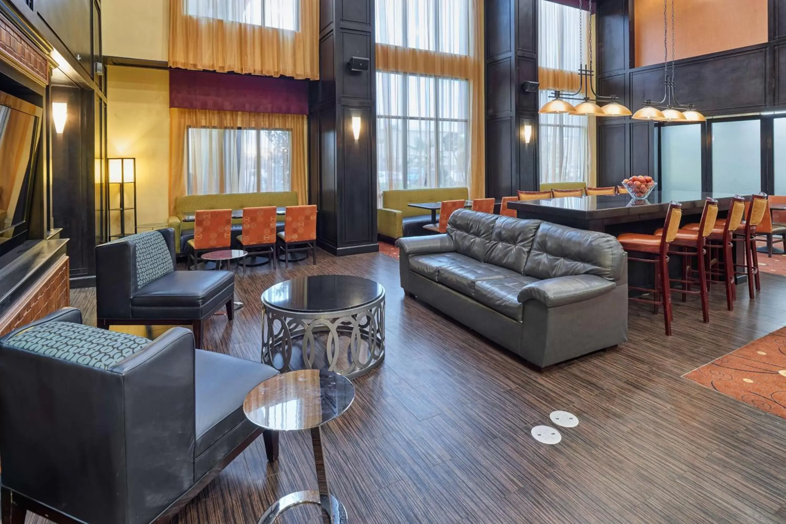 Business facilities, Lounge/Bar in Hampton Inn & Suites Longview North