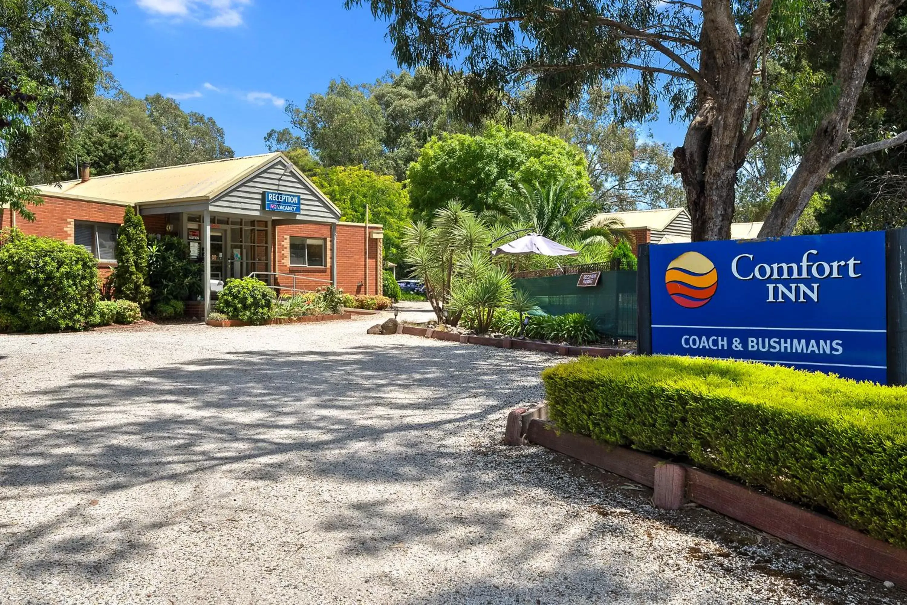 Comfort Inn Coach & Bushmans Comfort Inn Coach & Bushmans