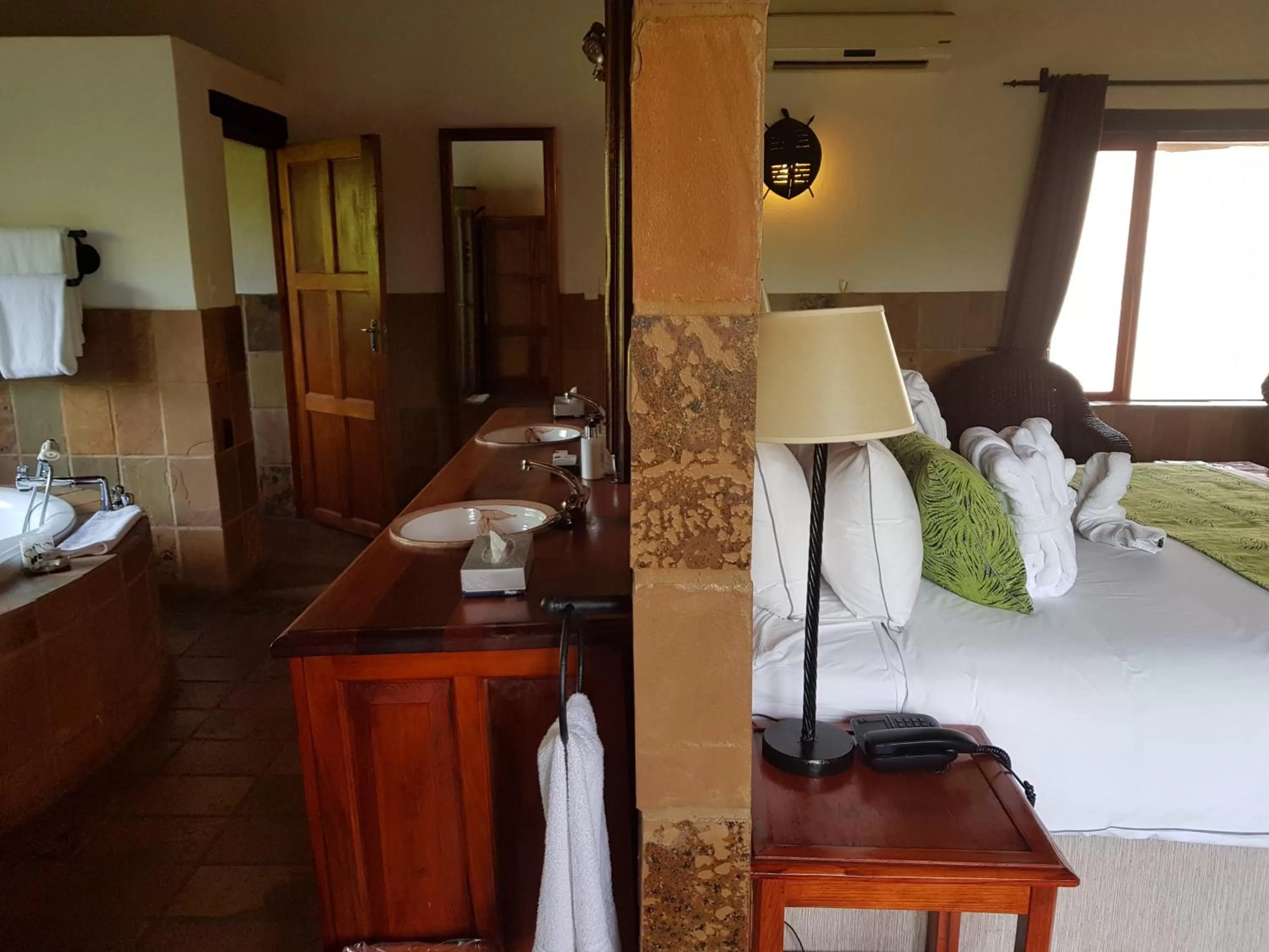 Bathroom, Bed in Misty Hills Country Hotel, Conference Centre & Spa