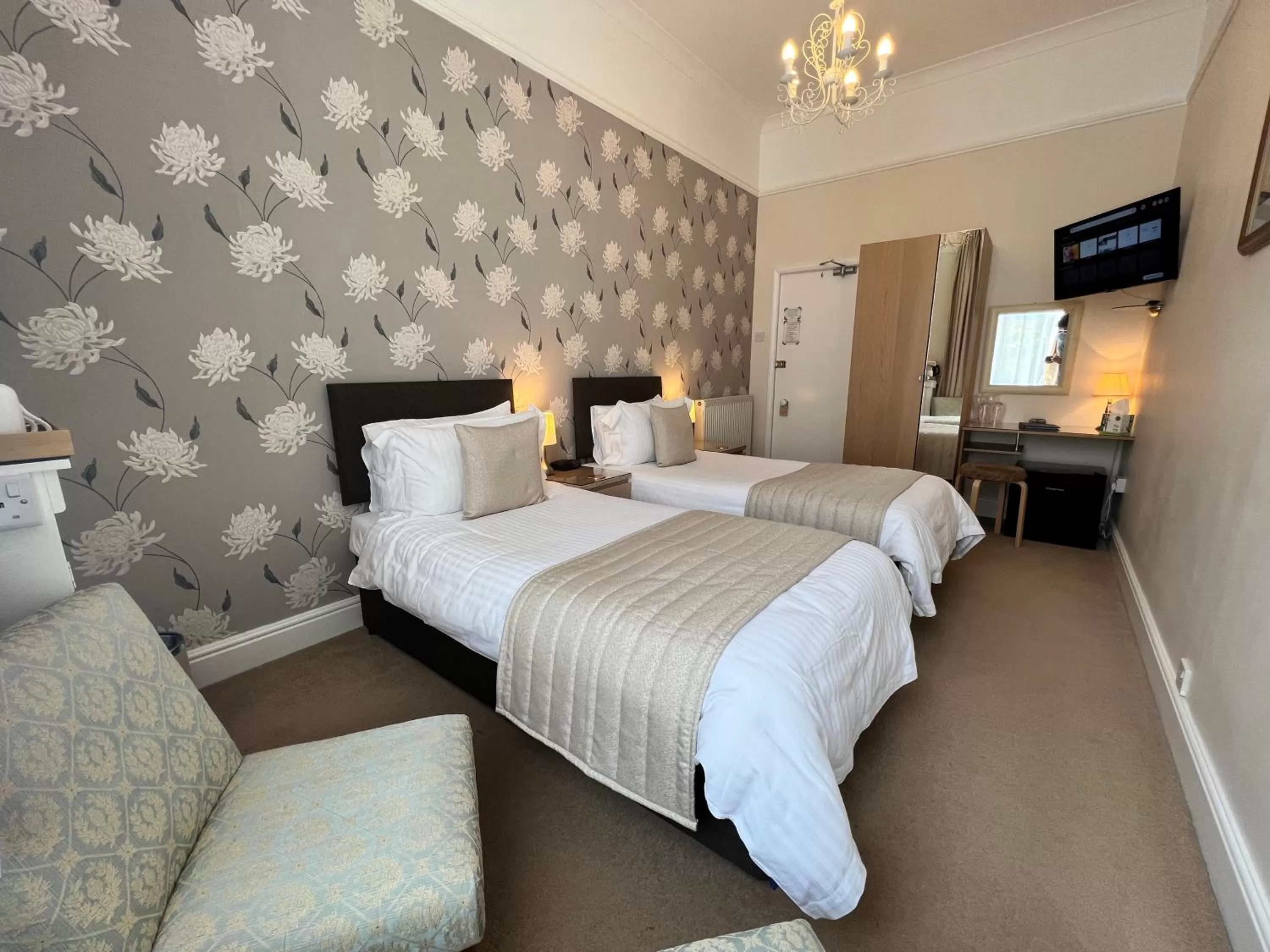 Property building, Bed in Birkdale Guest House