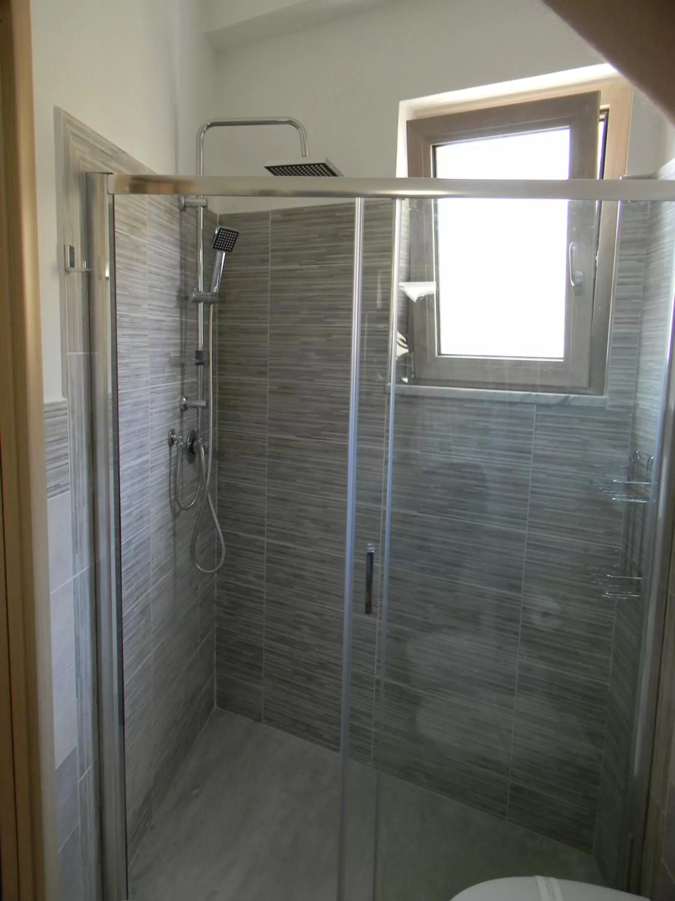 Shower, Bathroom in Tropeacentro