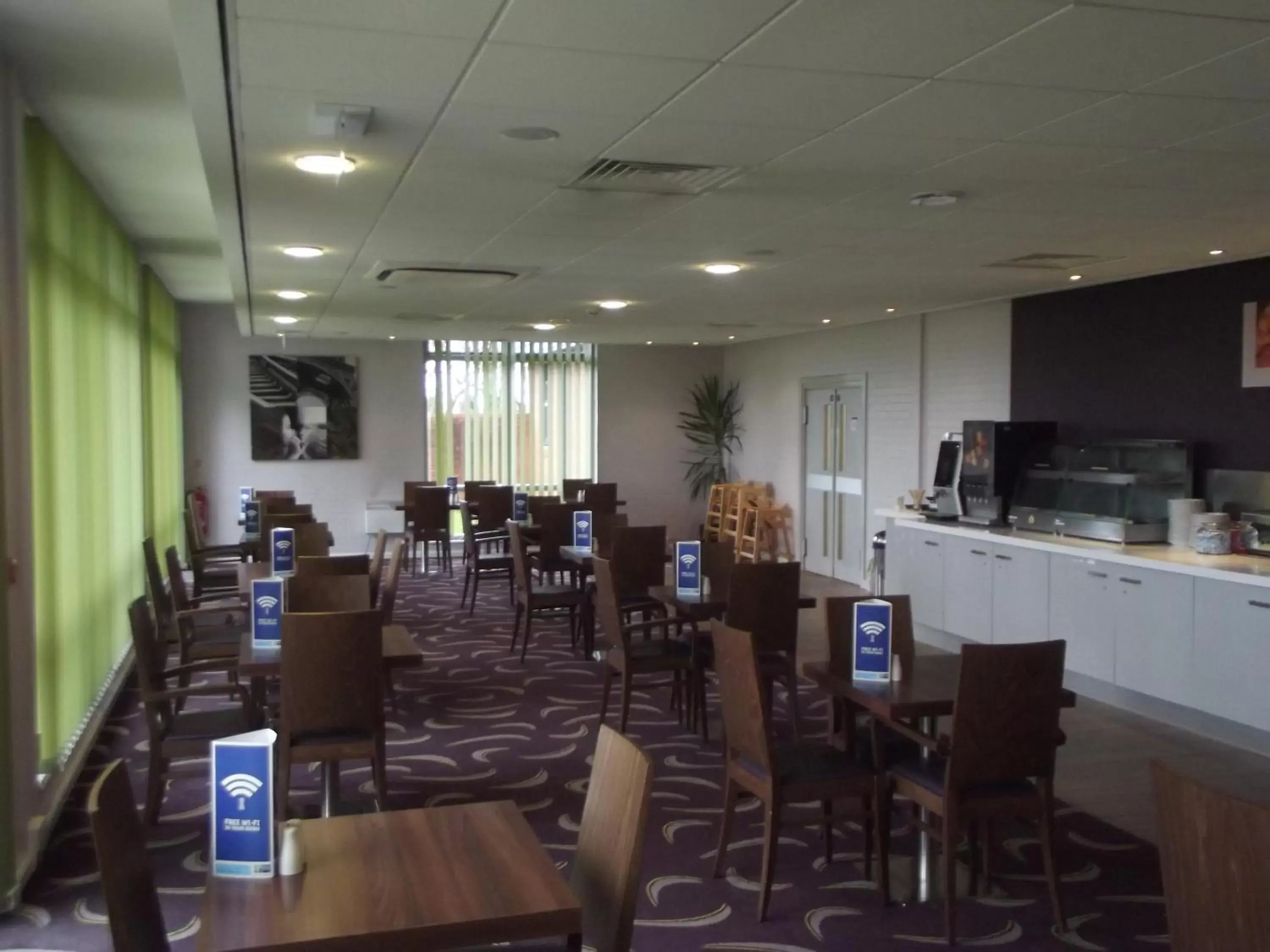 Breakfast, Restaurant/Places to Eat in Holiday Inn Express Preston South, an IHG Hotel