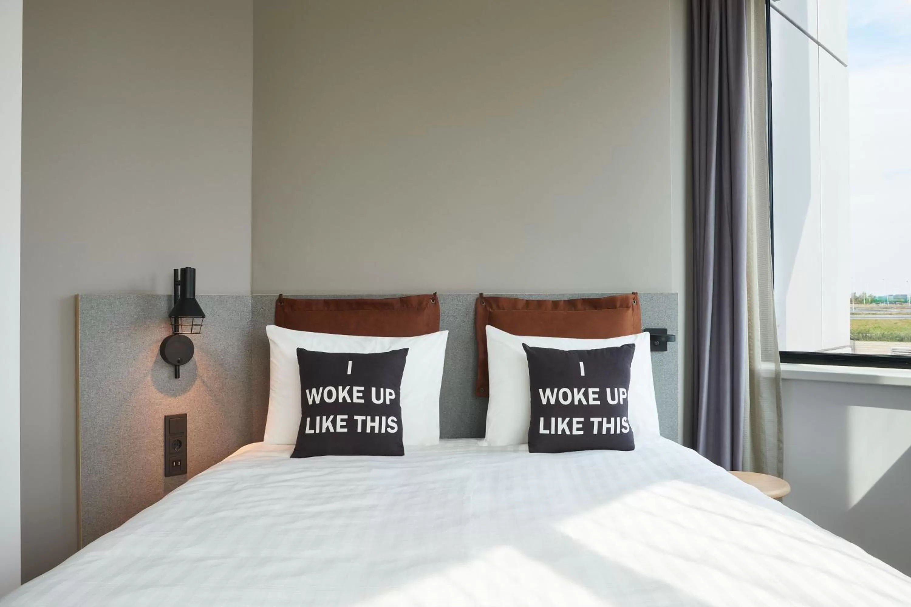 Photo of the whole room, Bed in Moxy Amsterdam Schiphol Airport