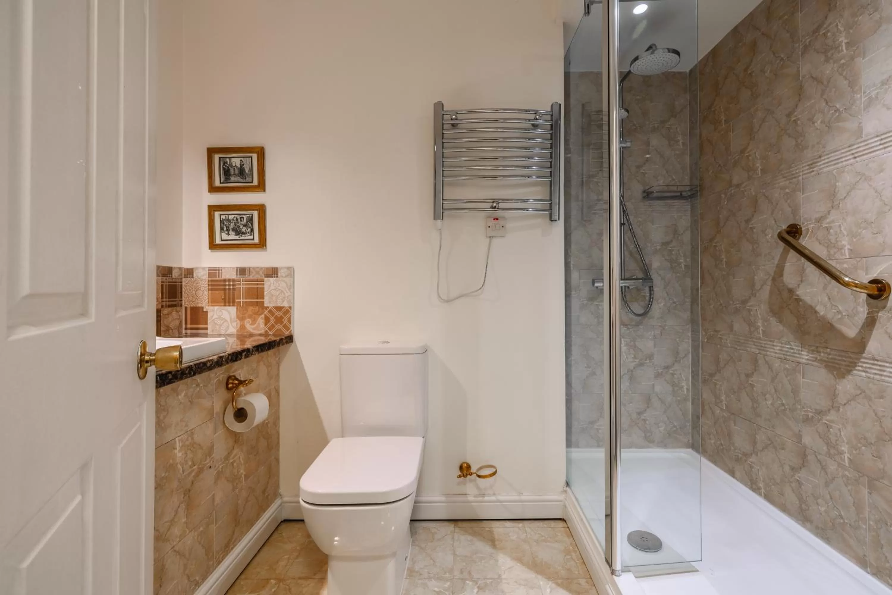 Bathroom in Muthu Belstead Brook Hotel