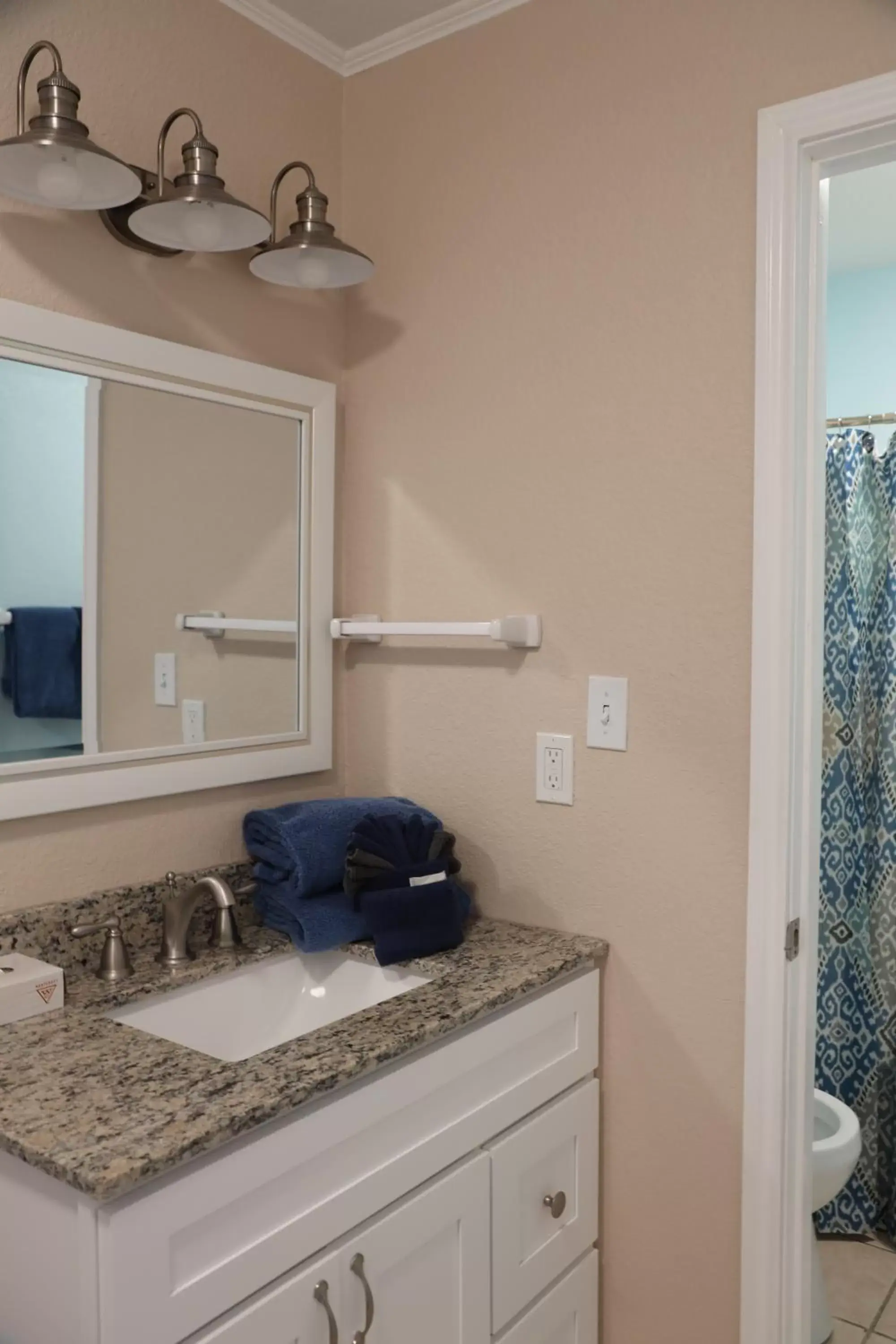 Bathroom in Executive Keys Condominiums on the Beach