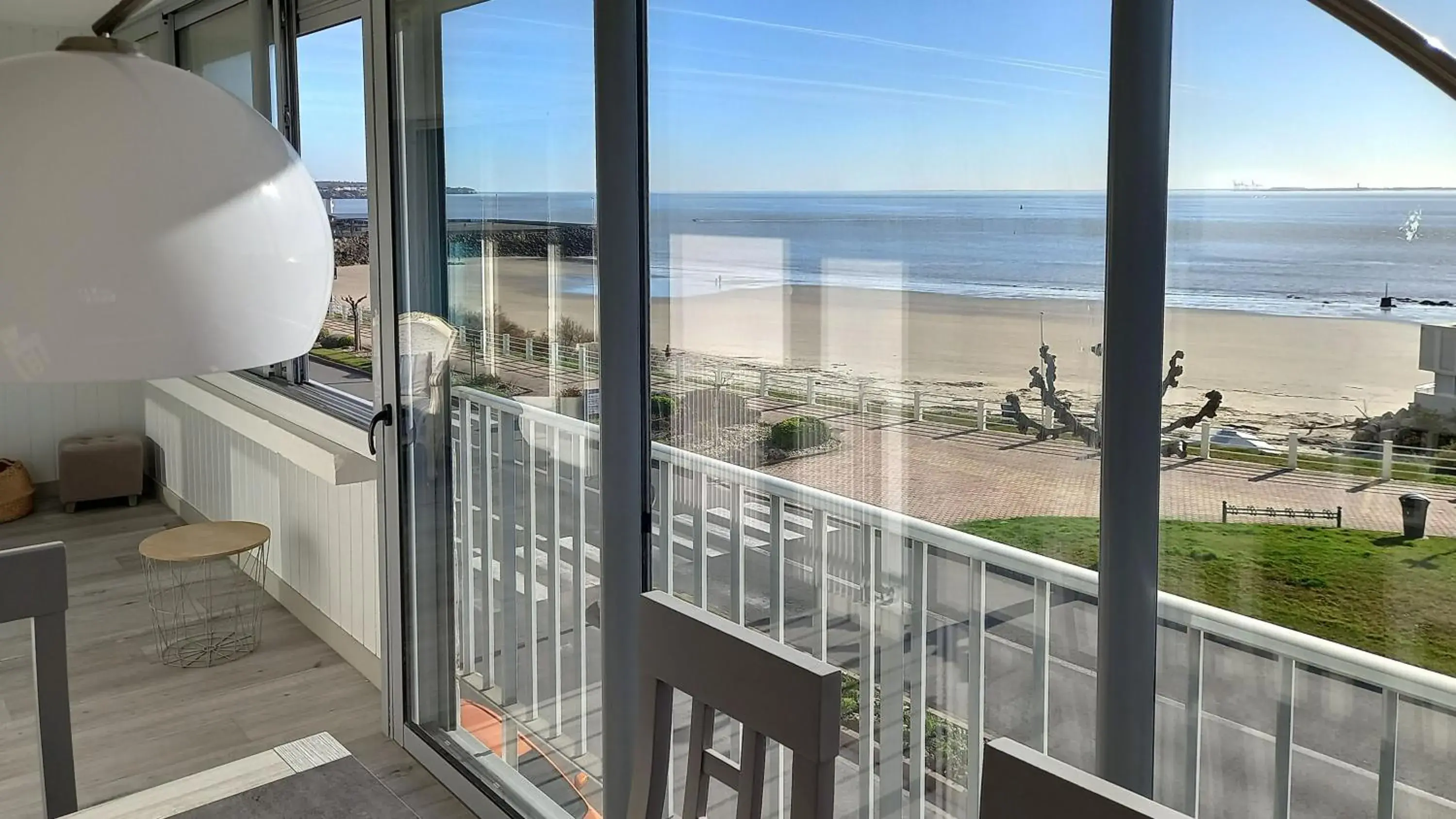 Balcony/Terrace in Hôtel Beau Rivage