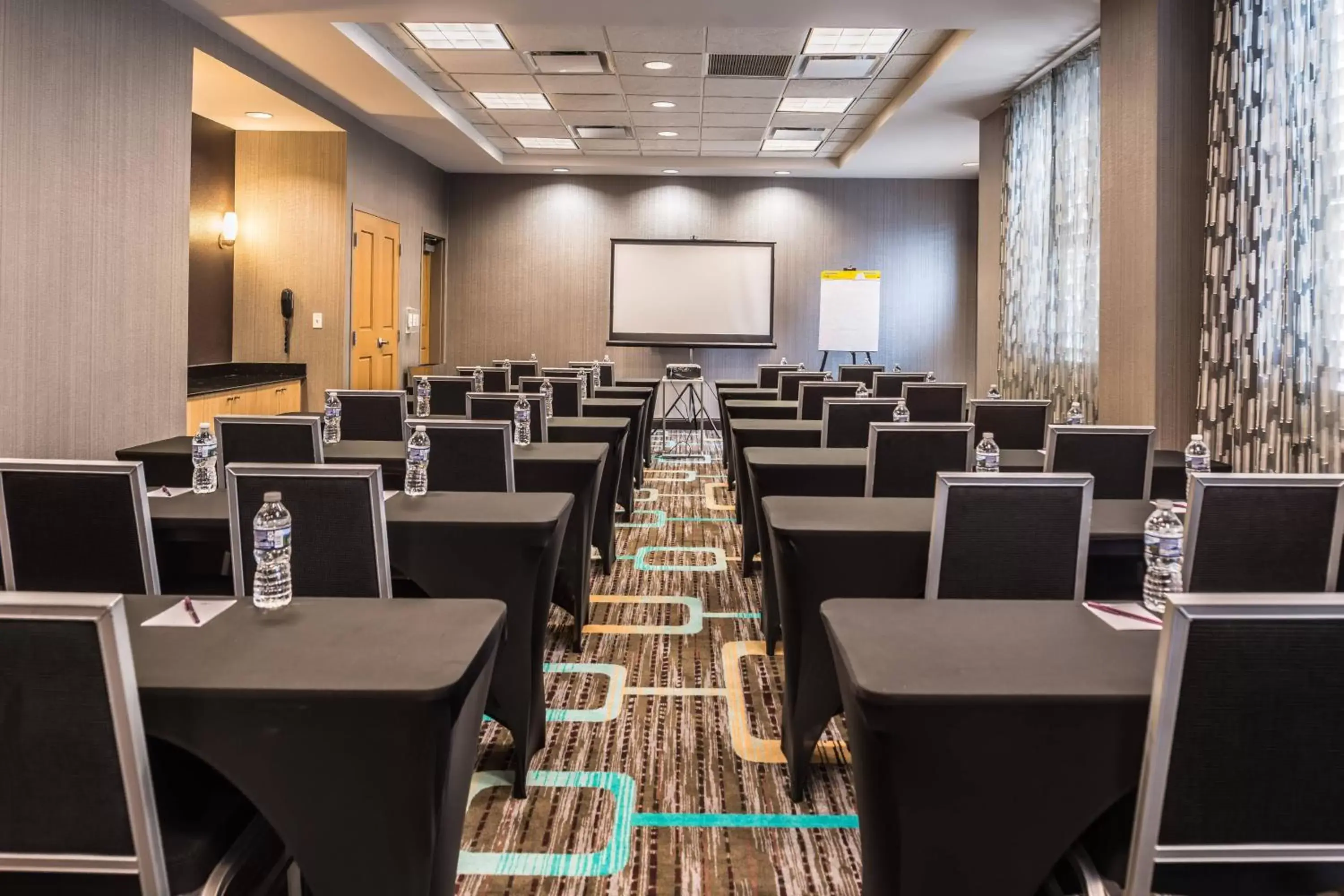 Meeting/conference room in Residence Inn Pittsburgh North Shore