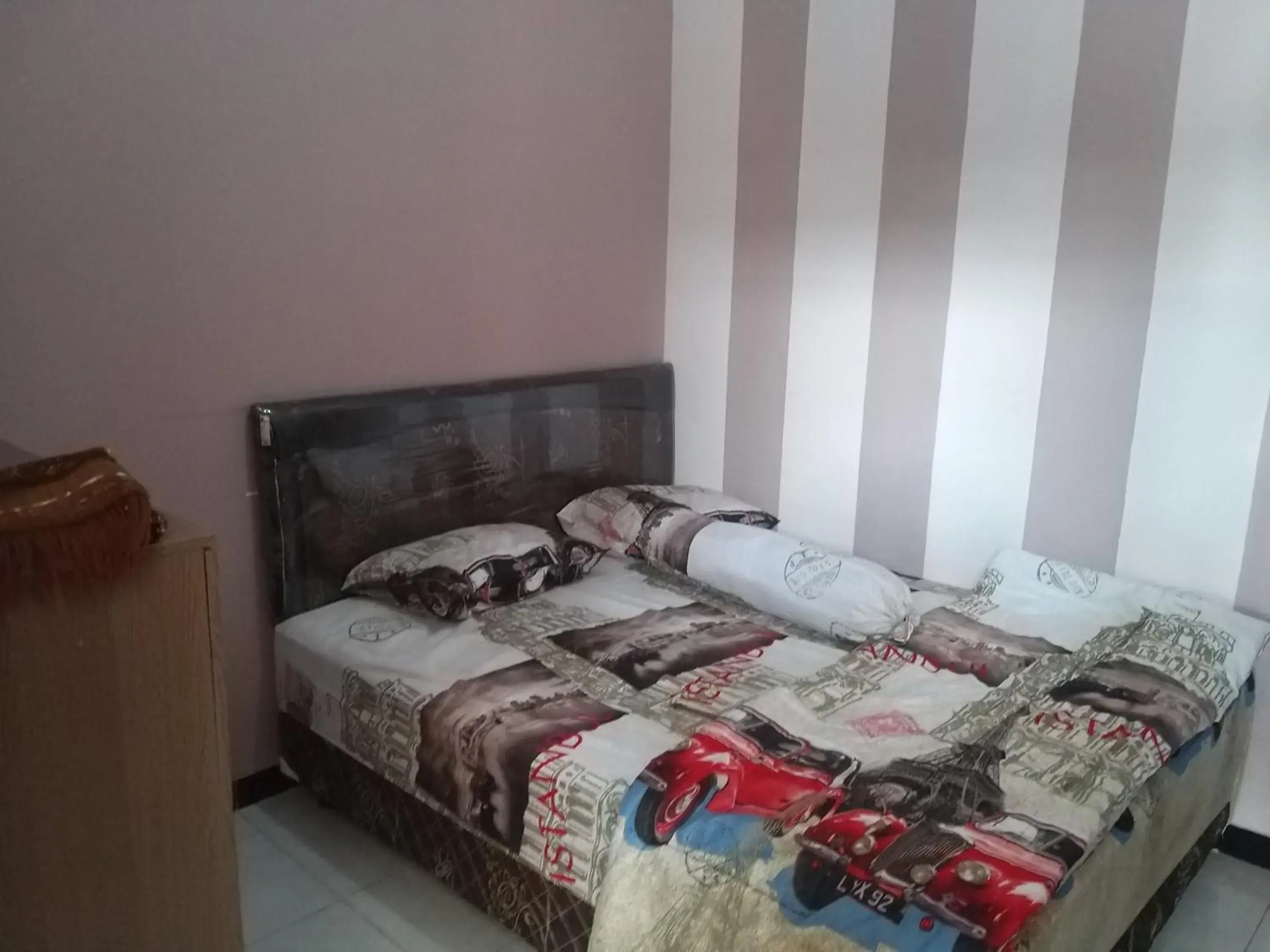 Bed in Ken's Villa 8 Bed in Ken's Villa 8