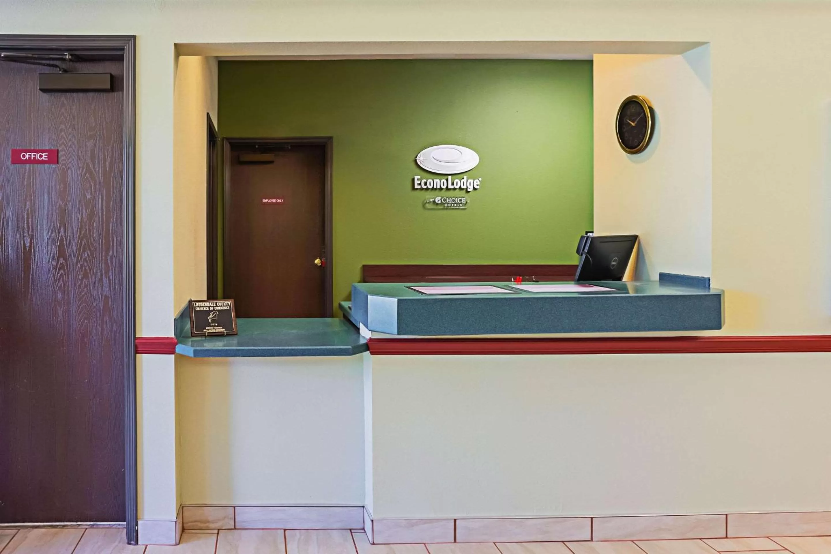 Lobby or reception in Econo Lodge Inn & Suites