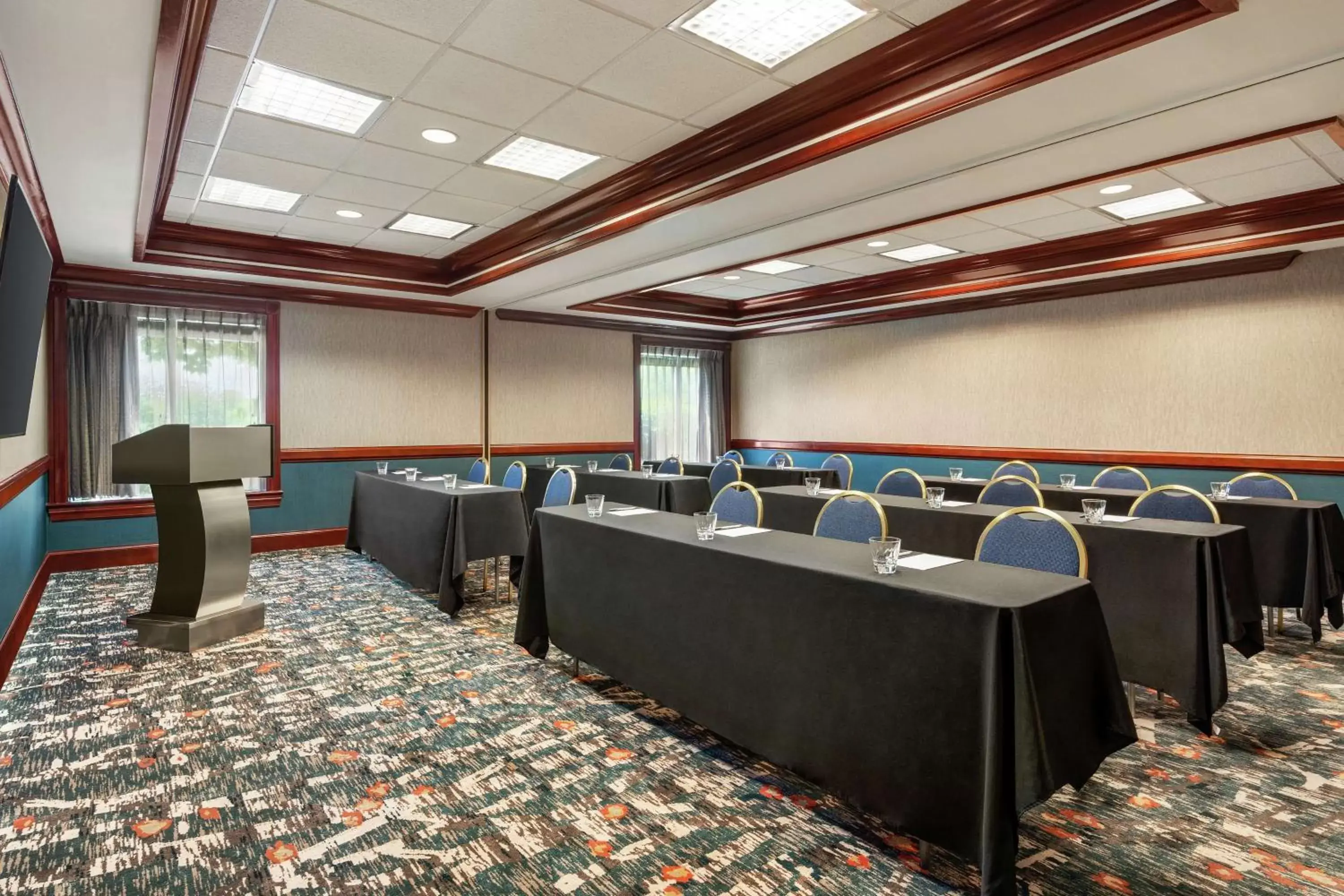 Meeting/conference room in Hampton Inn Dulles/Cascades