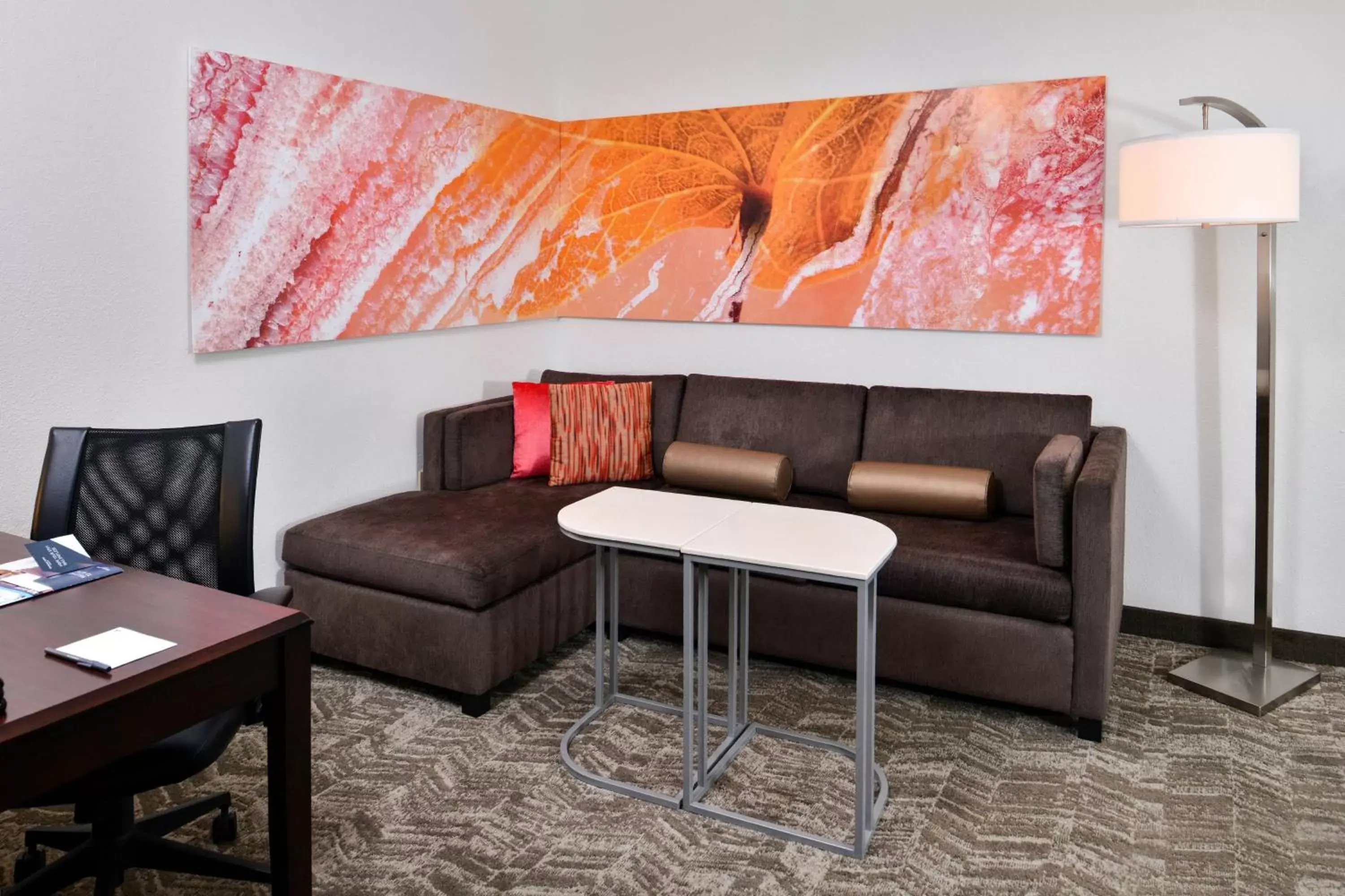Living room, Seating Area in SpringHill Suites by Marriott Oklahoma City Airport