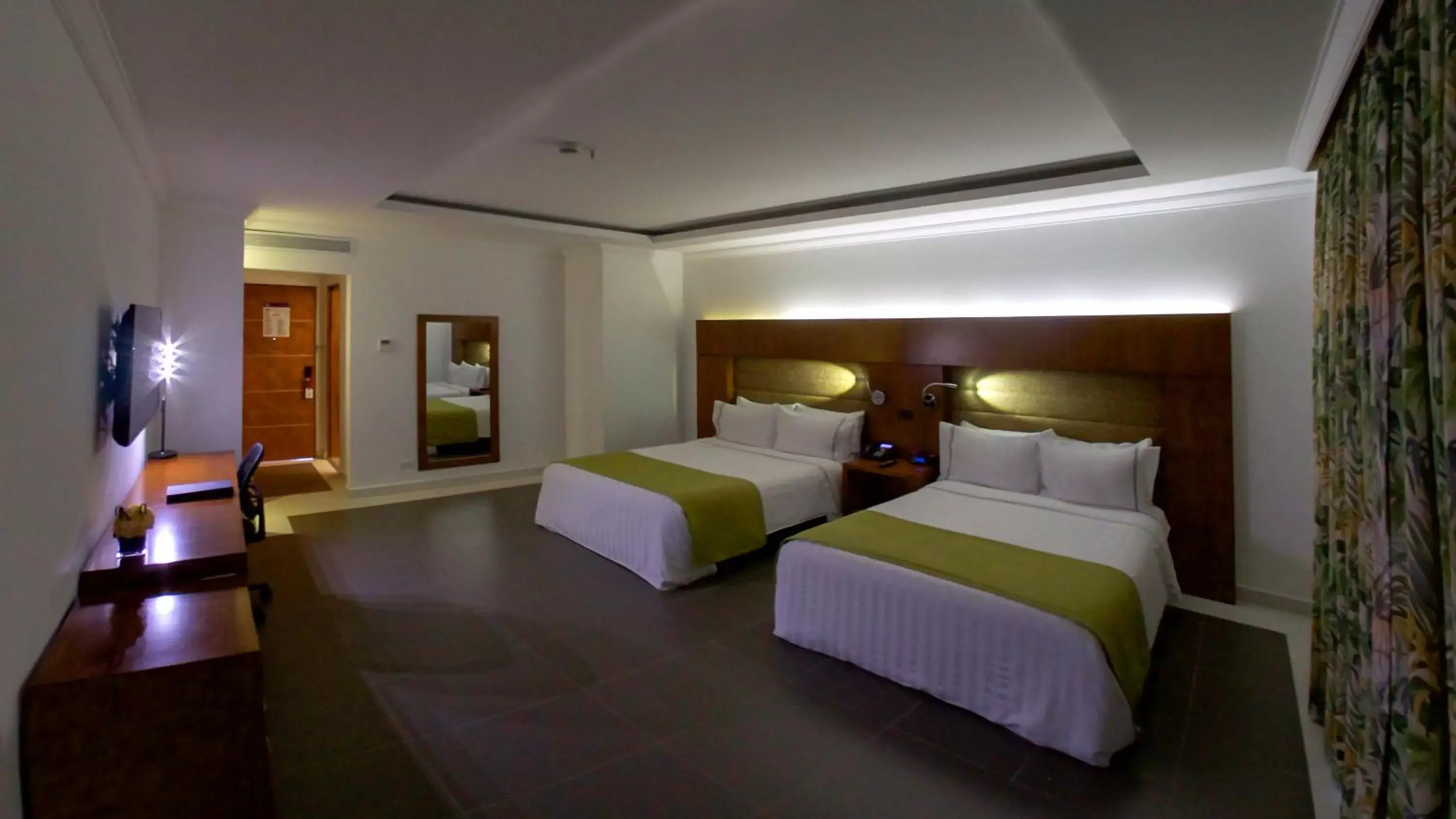 Bed, Room Photo in GHL Hotel Grand Villavicencio