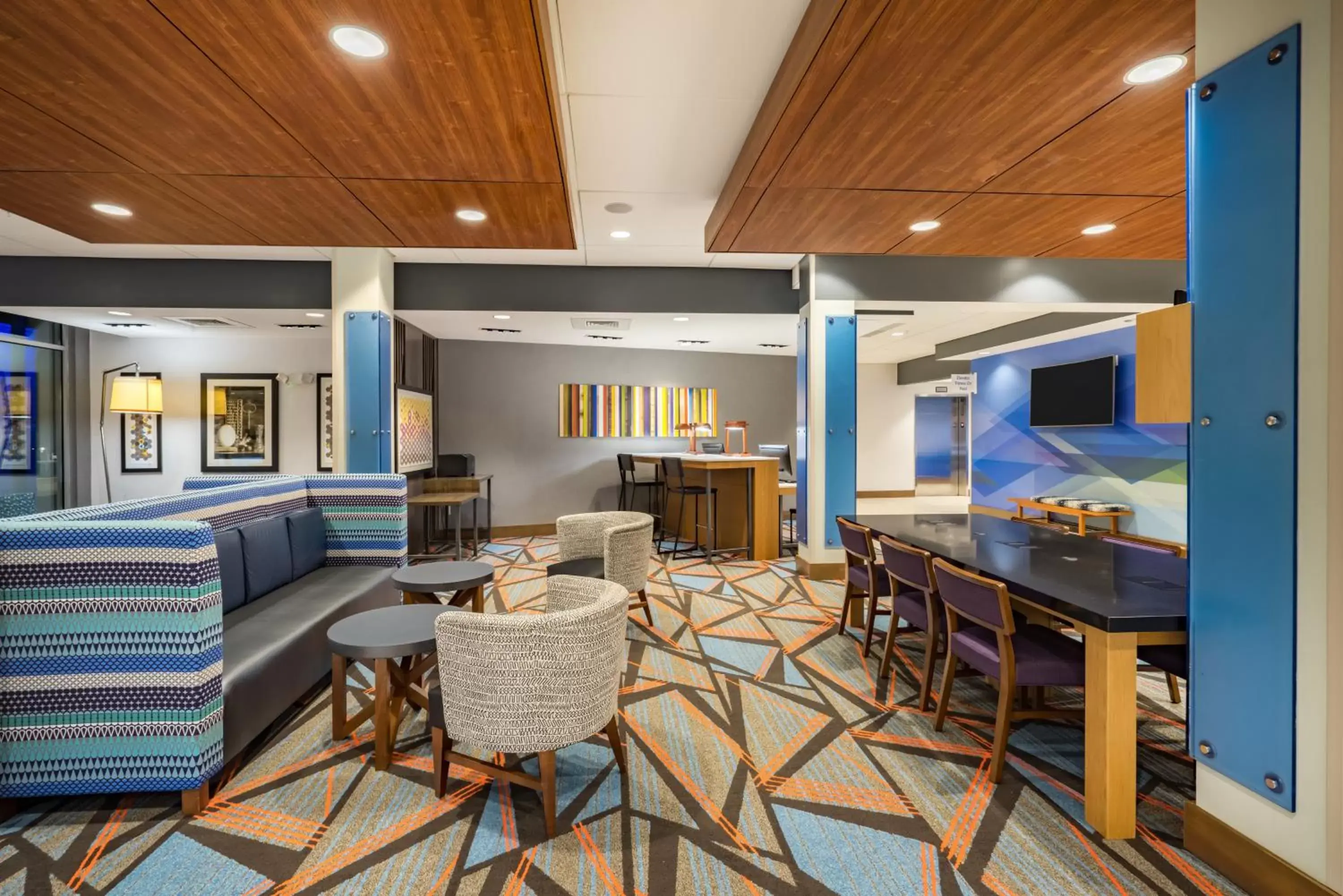 Lobby or reception in Holiday Inn Express & Suites Greenville SE - Simpsonville, an IHG Hotel