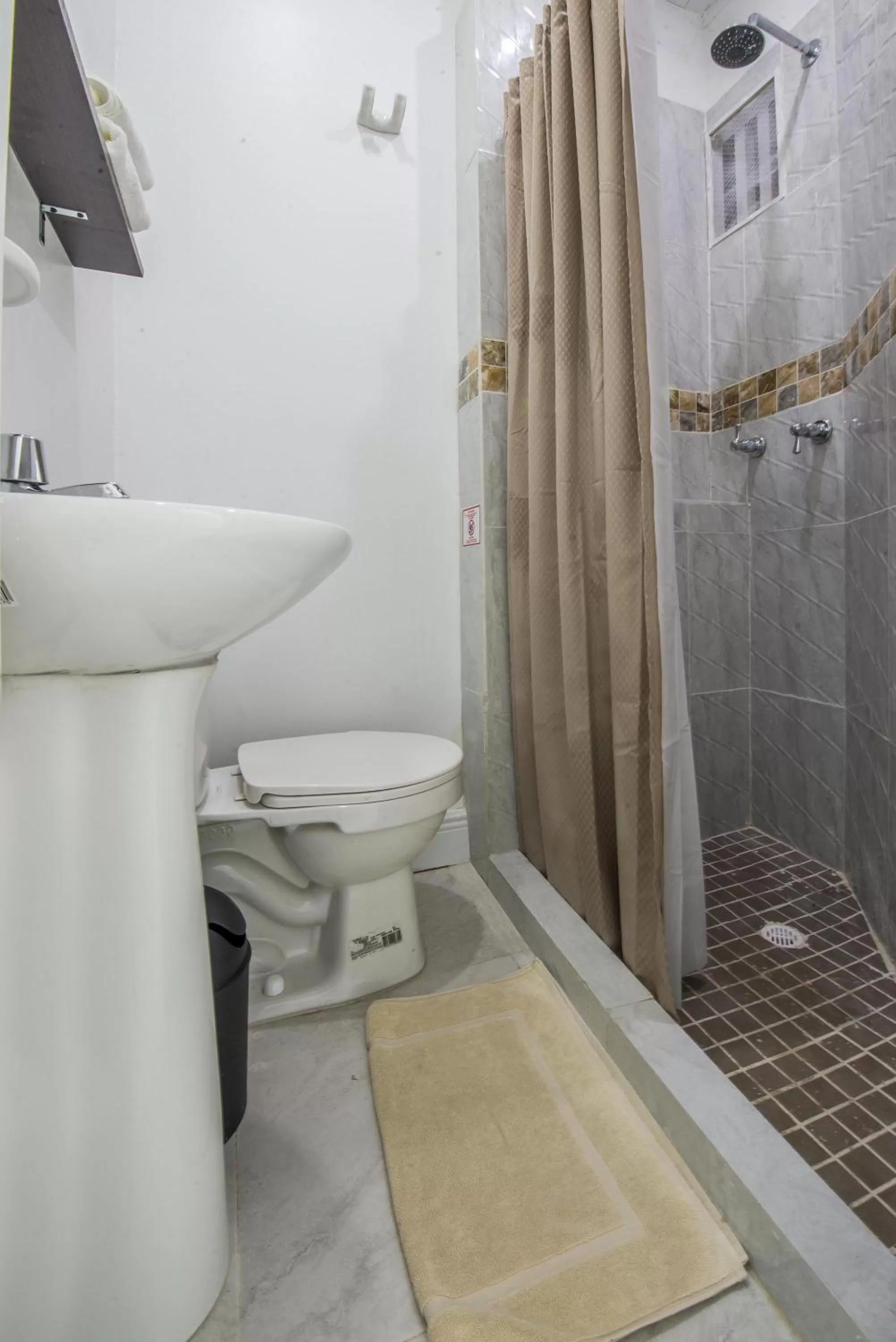 Bathroom in Hotel Las Lunas