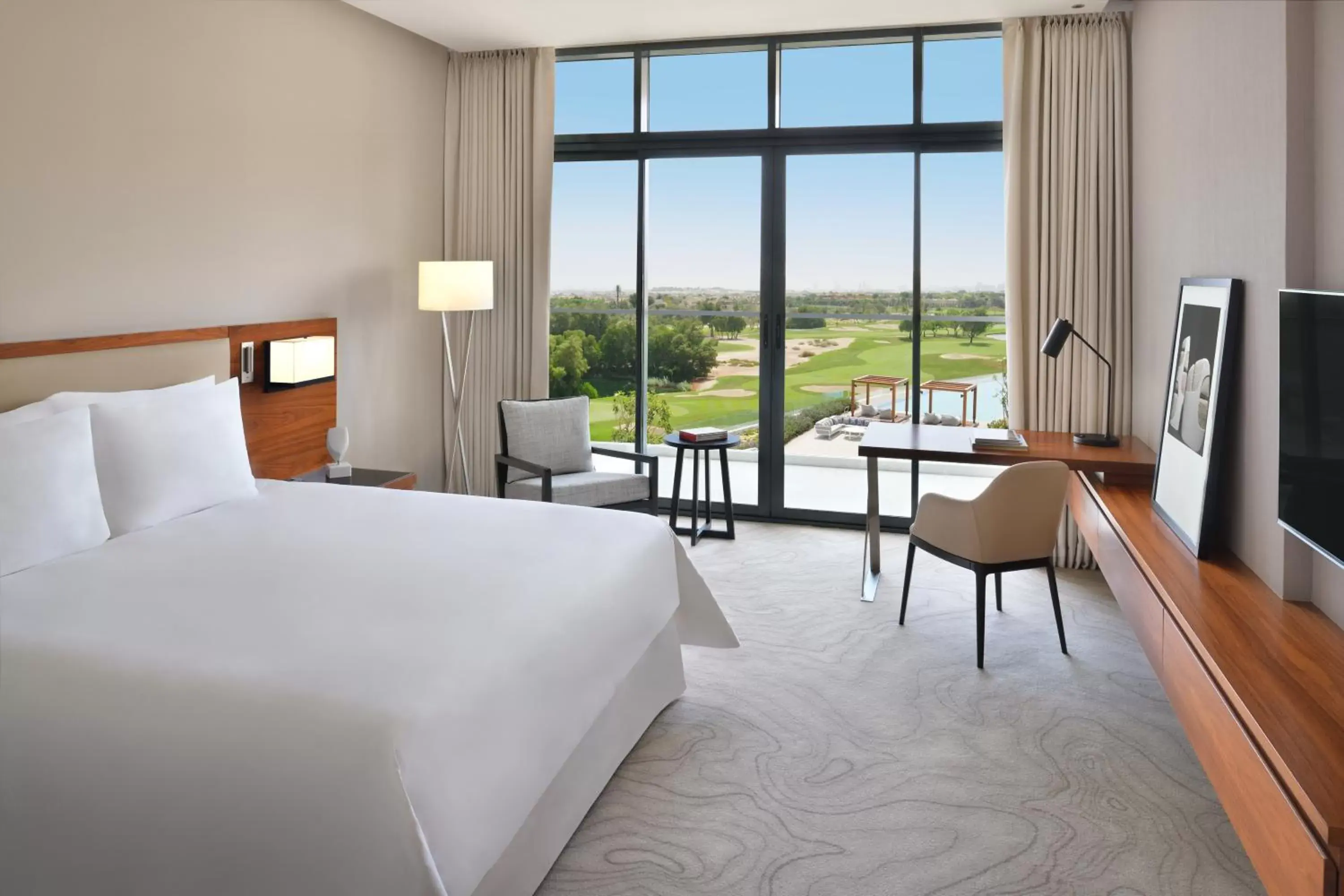 Photo of the whole room, Mountain View in Vida Emirates Hills