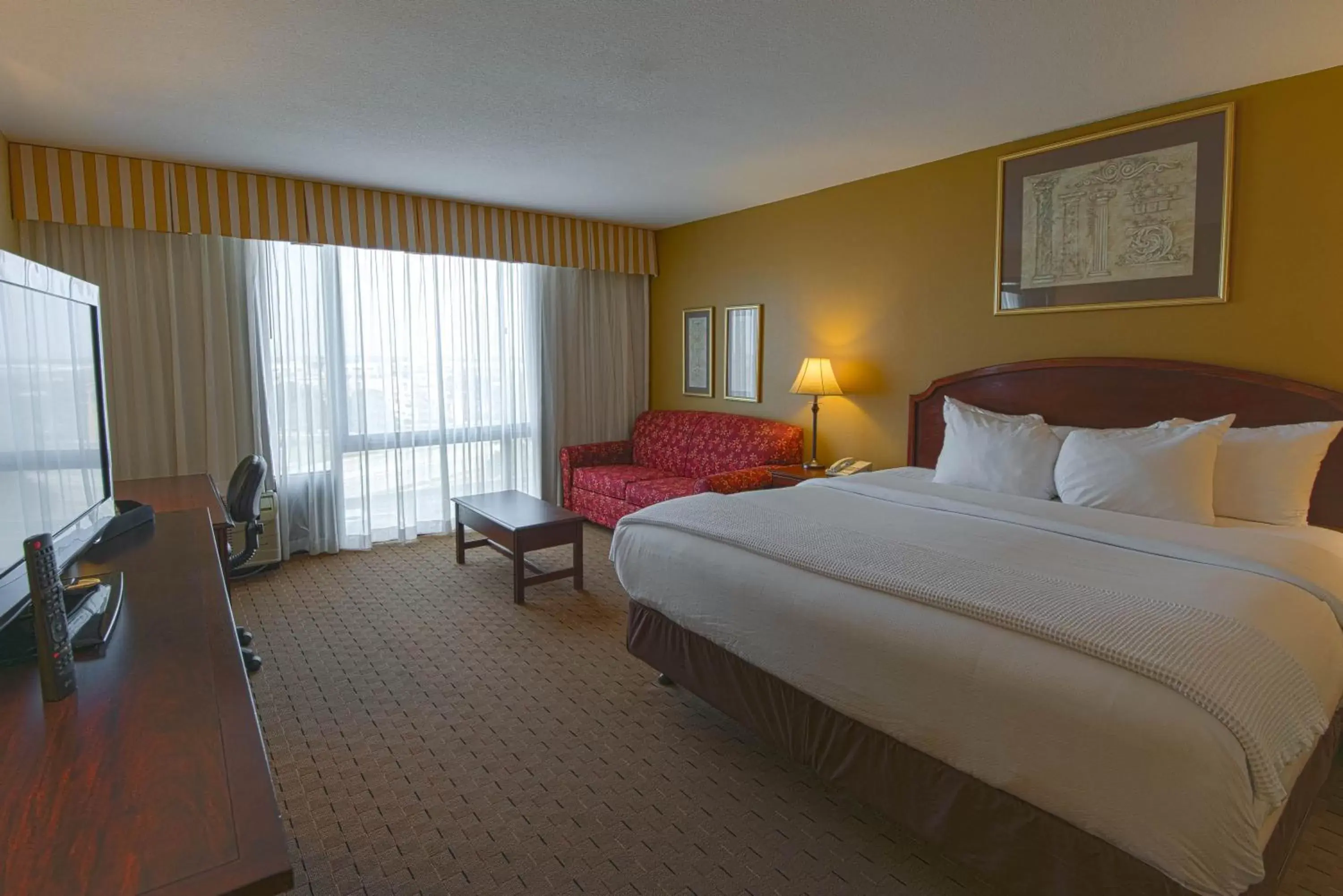 Photo of the whole room, Bed in MCM Elegante Hotel & Suites Lubbock