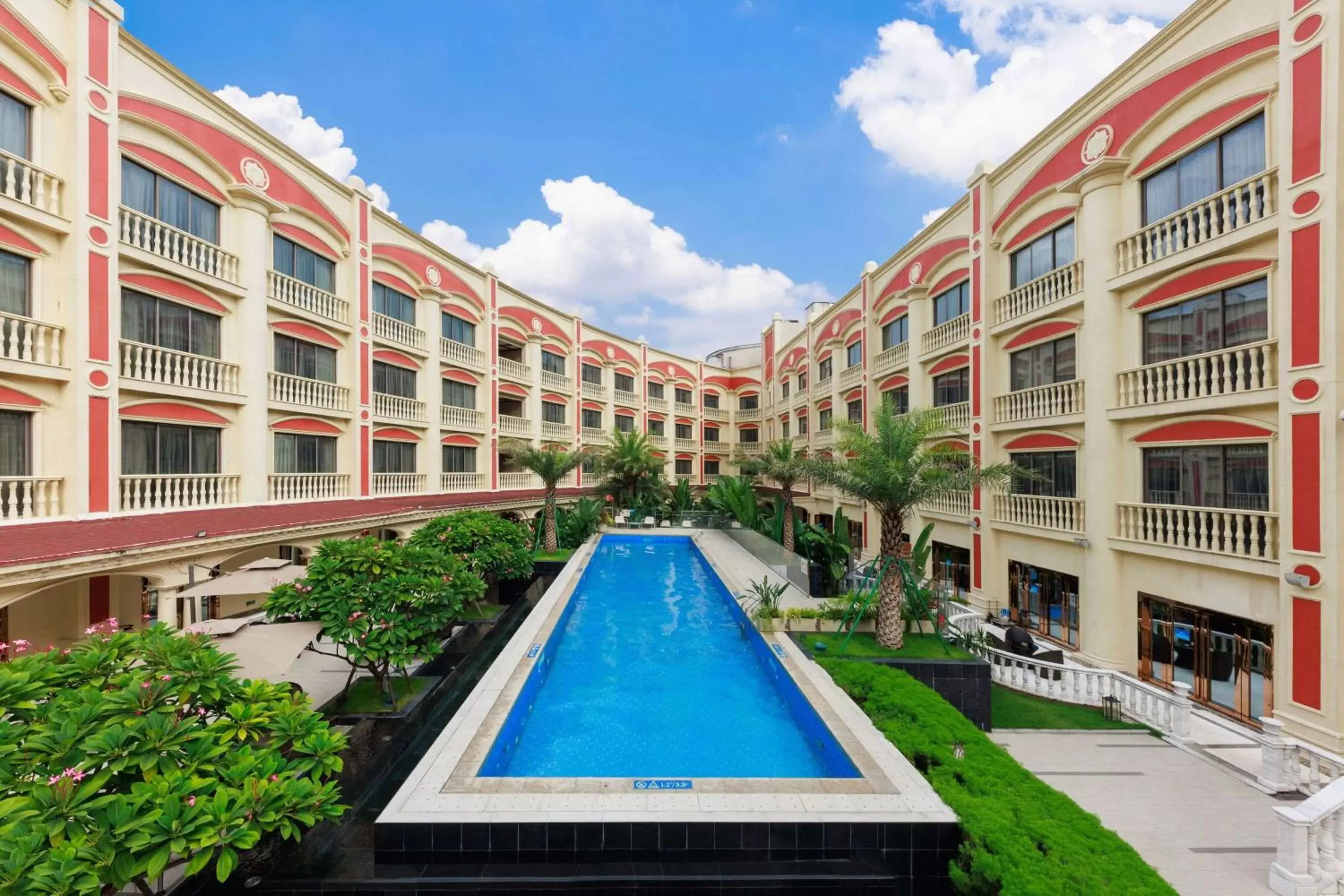 Pool view, Swimming Pool in Wyndham Foshan Shunde