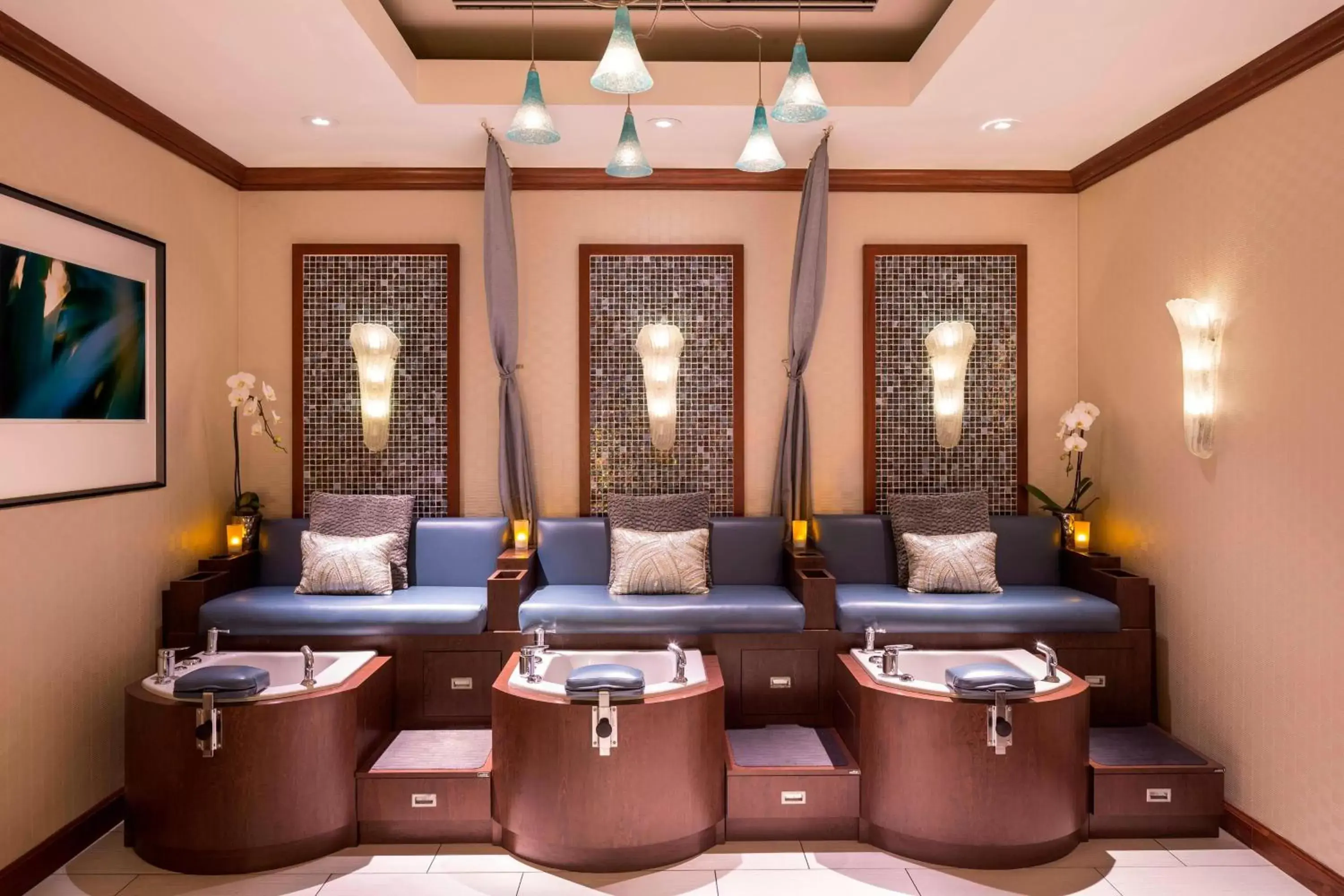Lounge or bar in The Ritz-Carlton, Marina del Rey