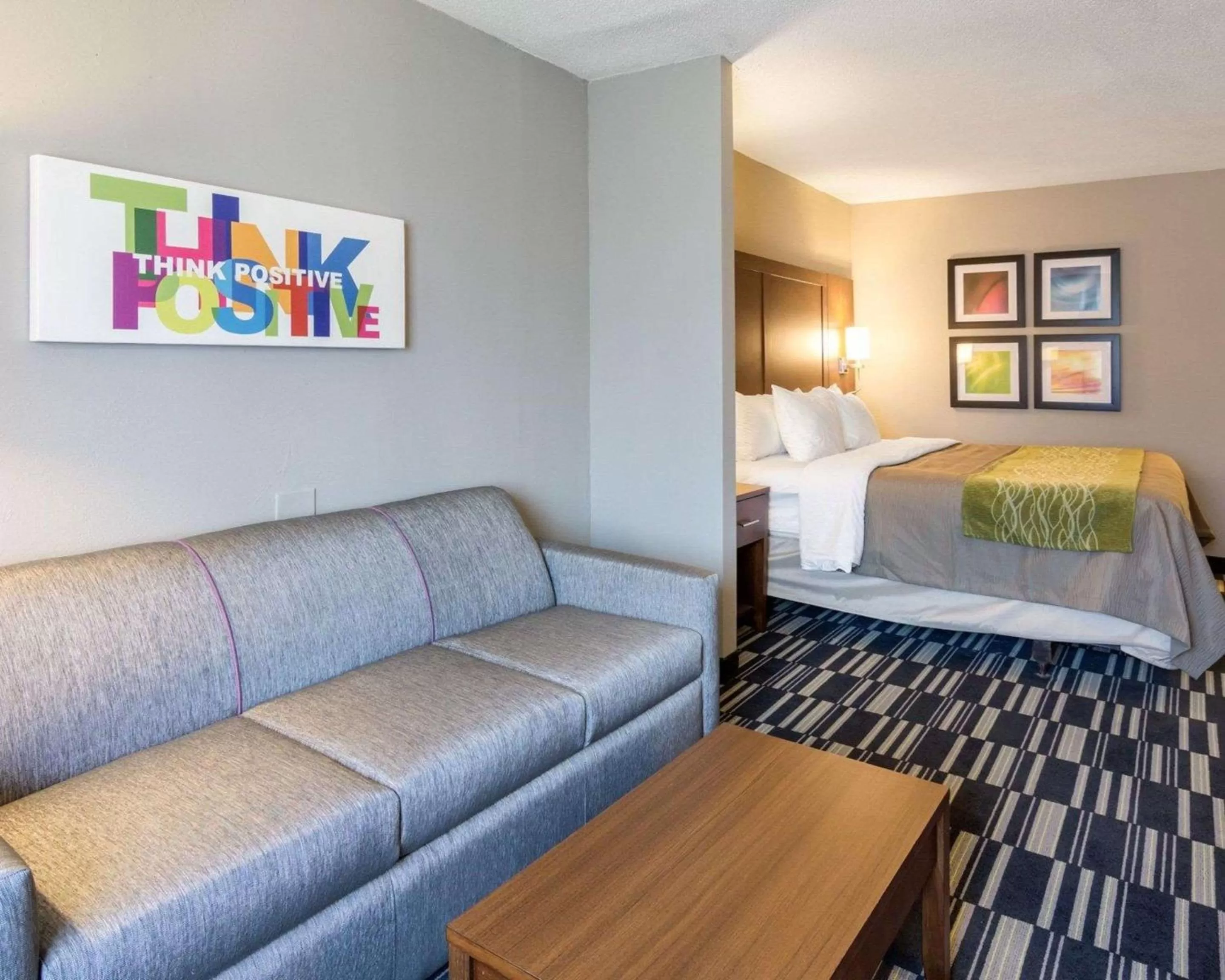 Photo of the whole room, Bed in Quality Inn & Suites Ashland near Kings Dominion